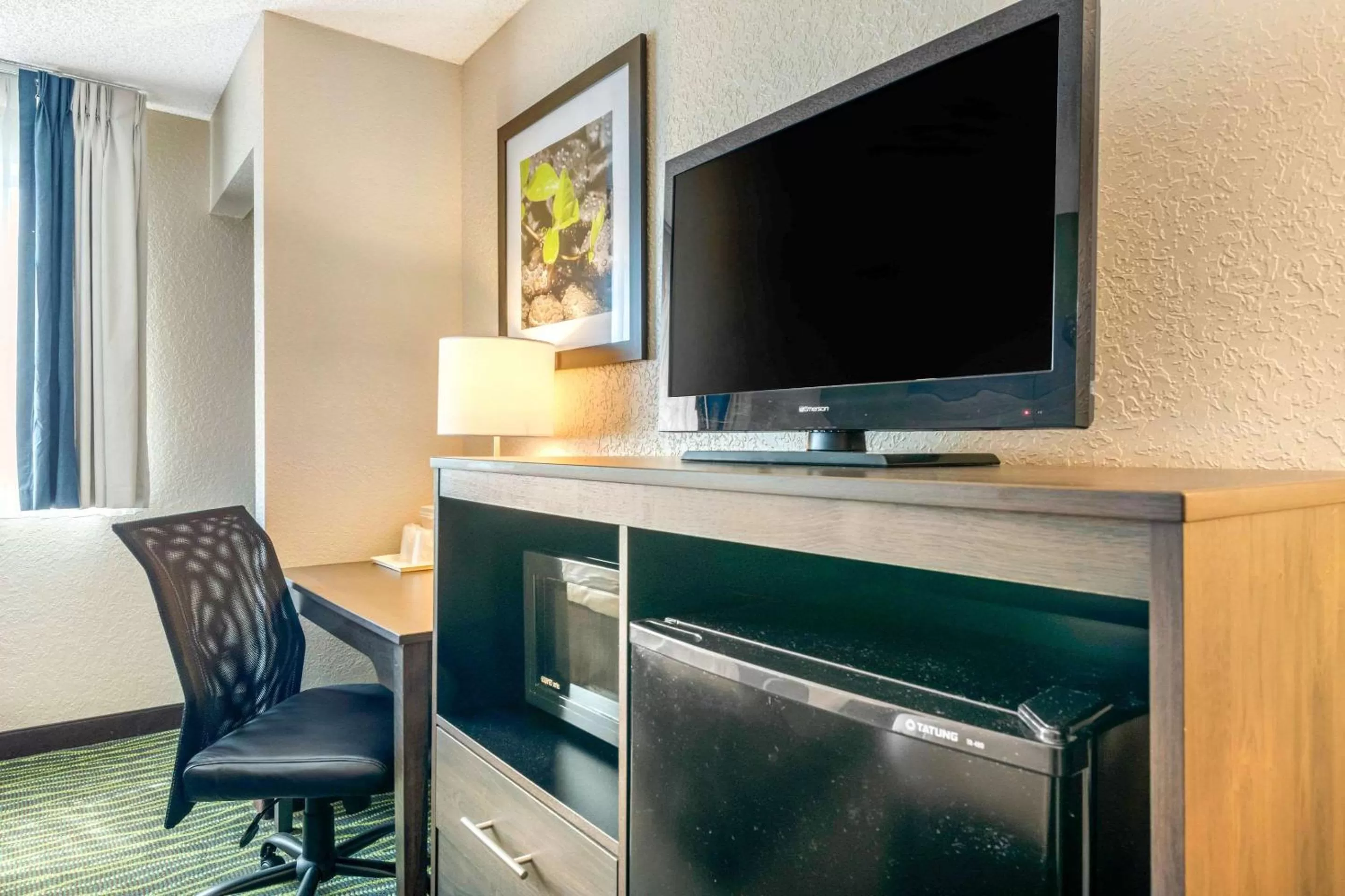 Photo of the whole room in Quality Inn & Suites Leesburg Chain of Lakes