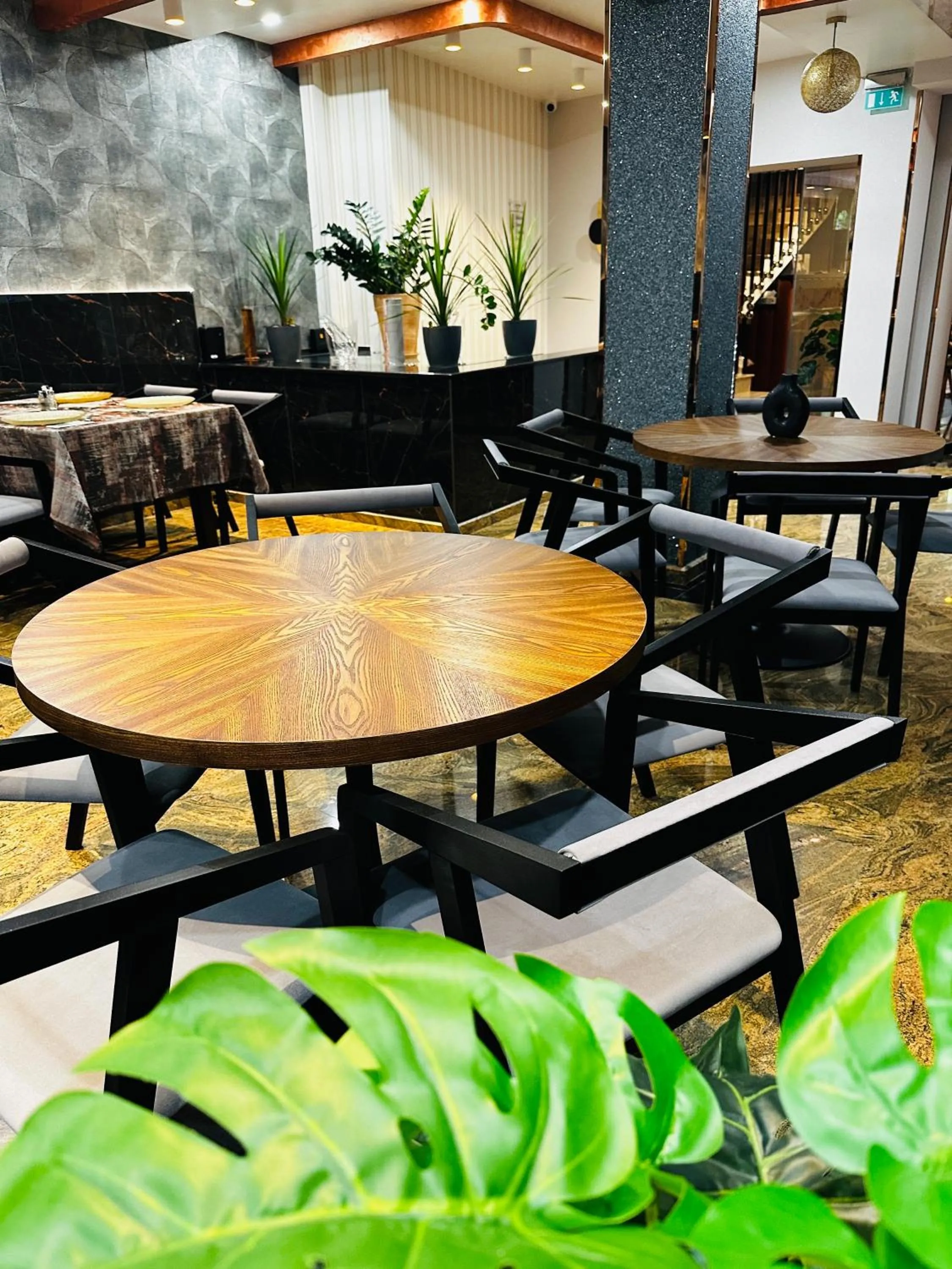 Restaurant/places to eat in Villa & Restaurant Levoslav House