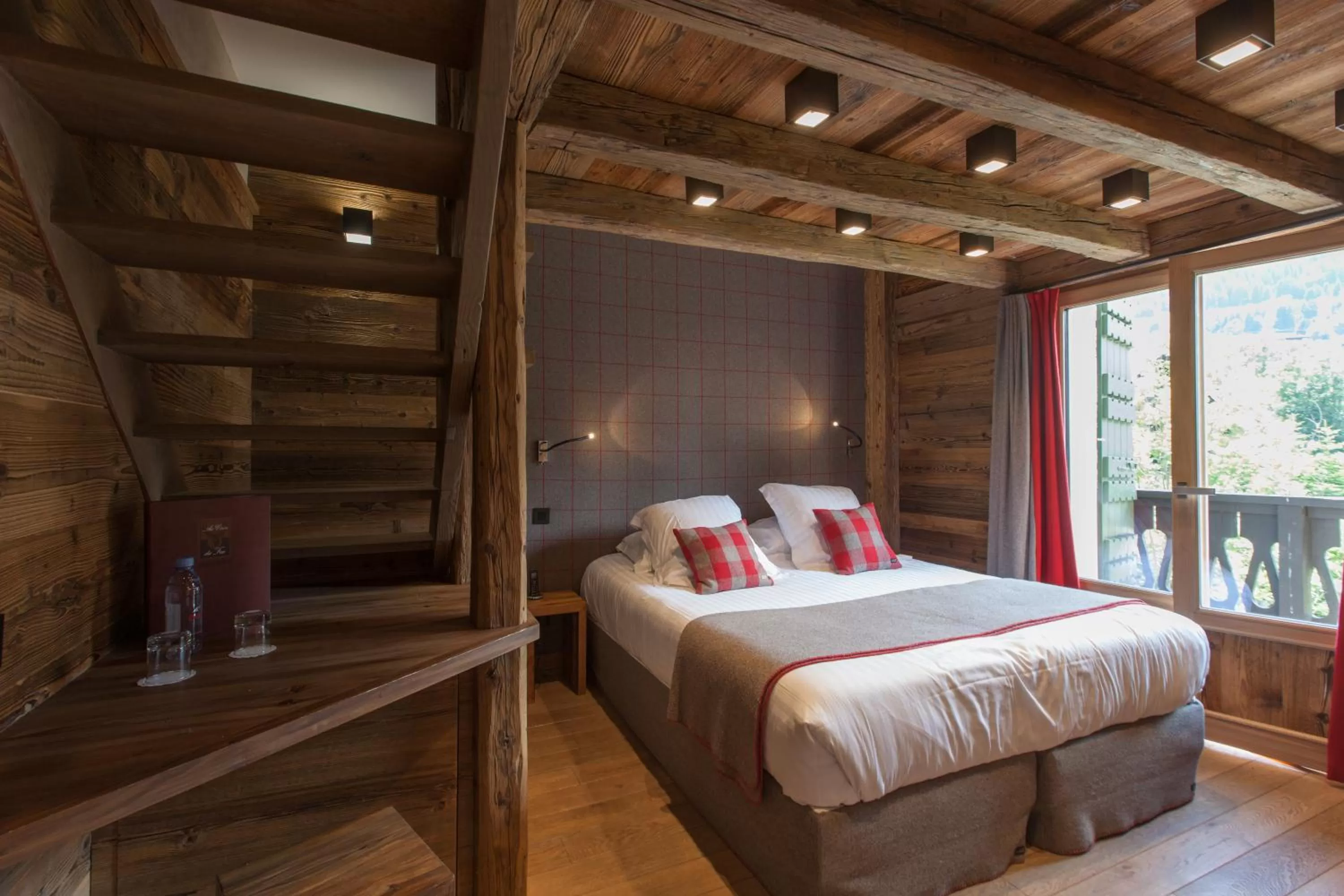 Bedroom, Bed in Au Coin Du Feu