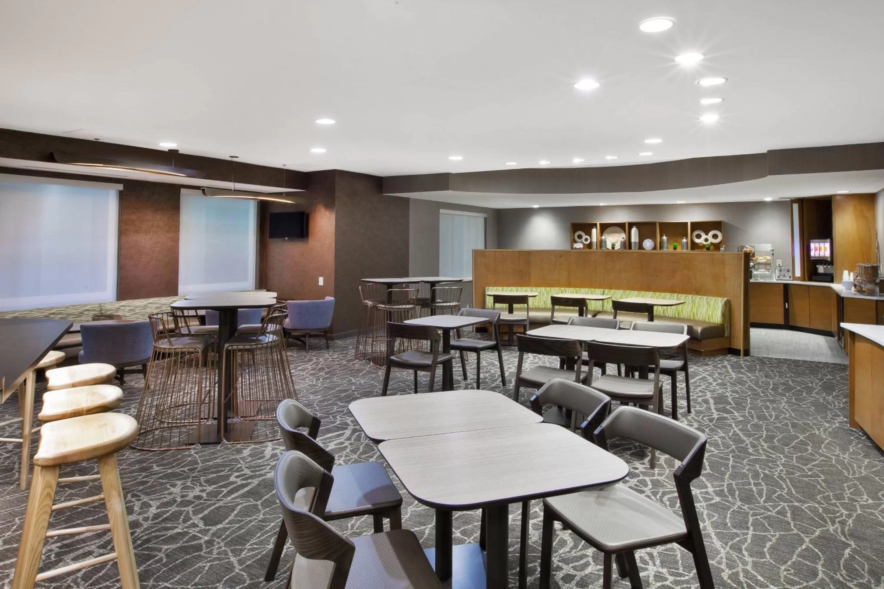 Restaurant/places to eat in SpringHill Suites Minneapolis-St. Paul Airport/Eagan