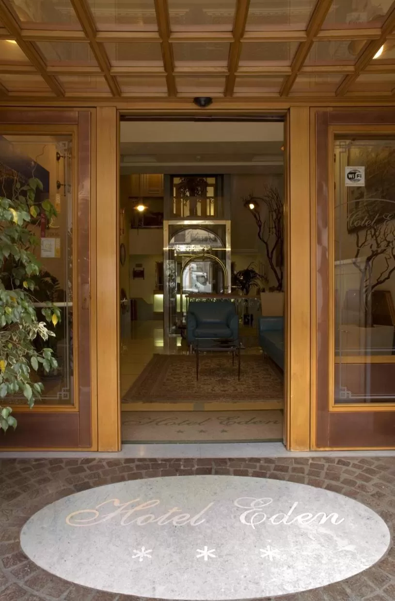 Facade/entrance in Hotel Eden