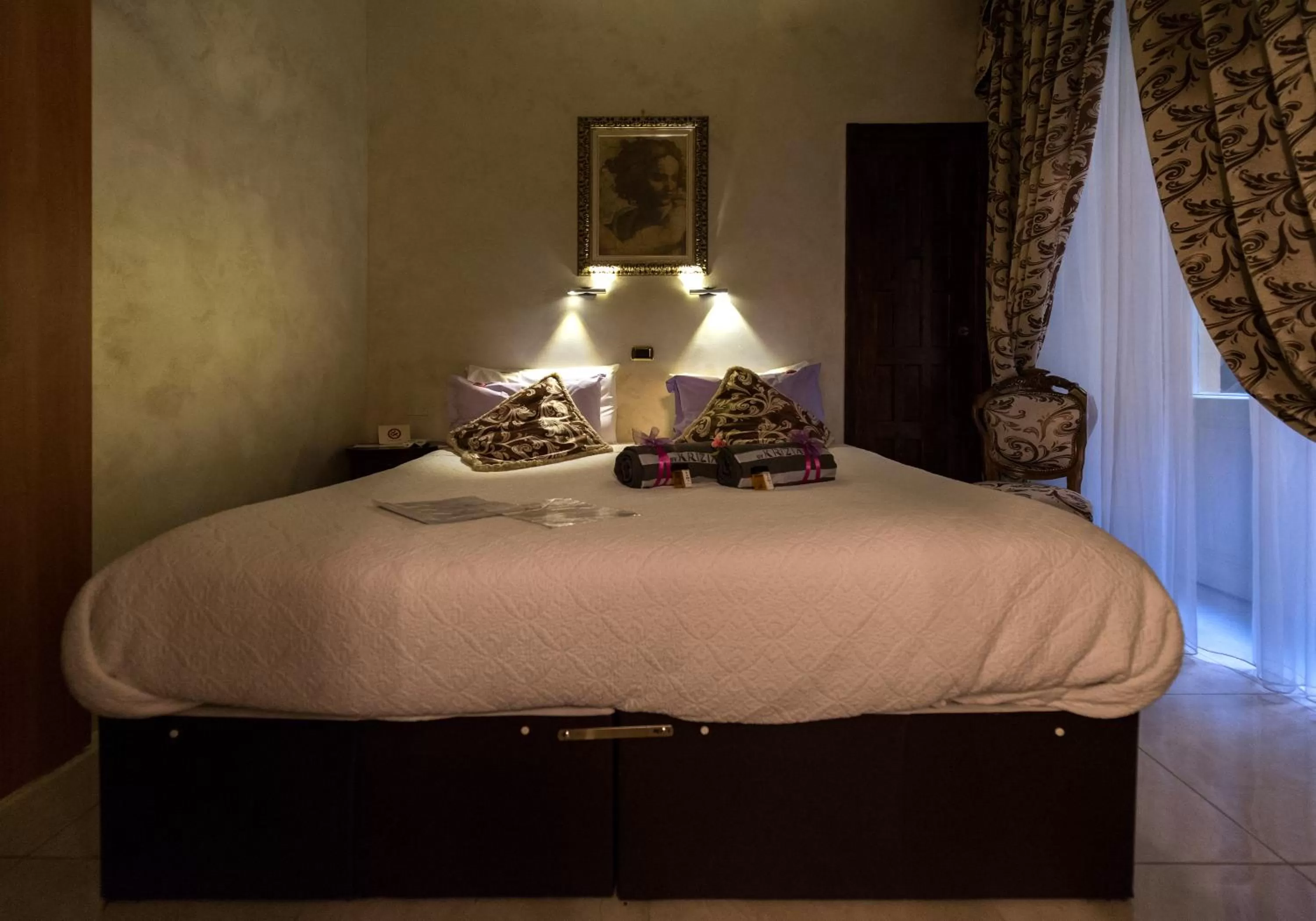 Bedroom, Bed in B&B Roma Royal Residence