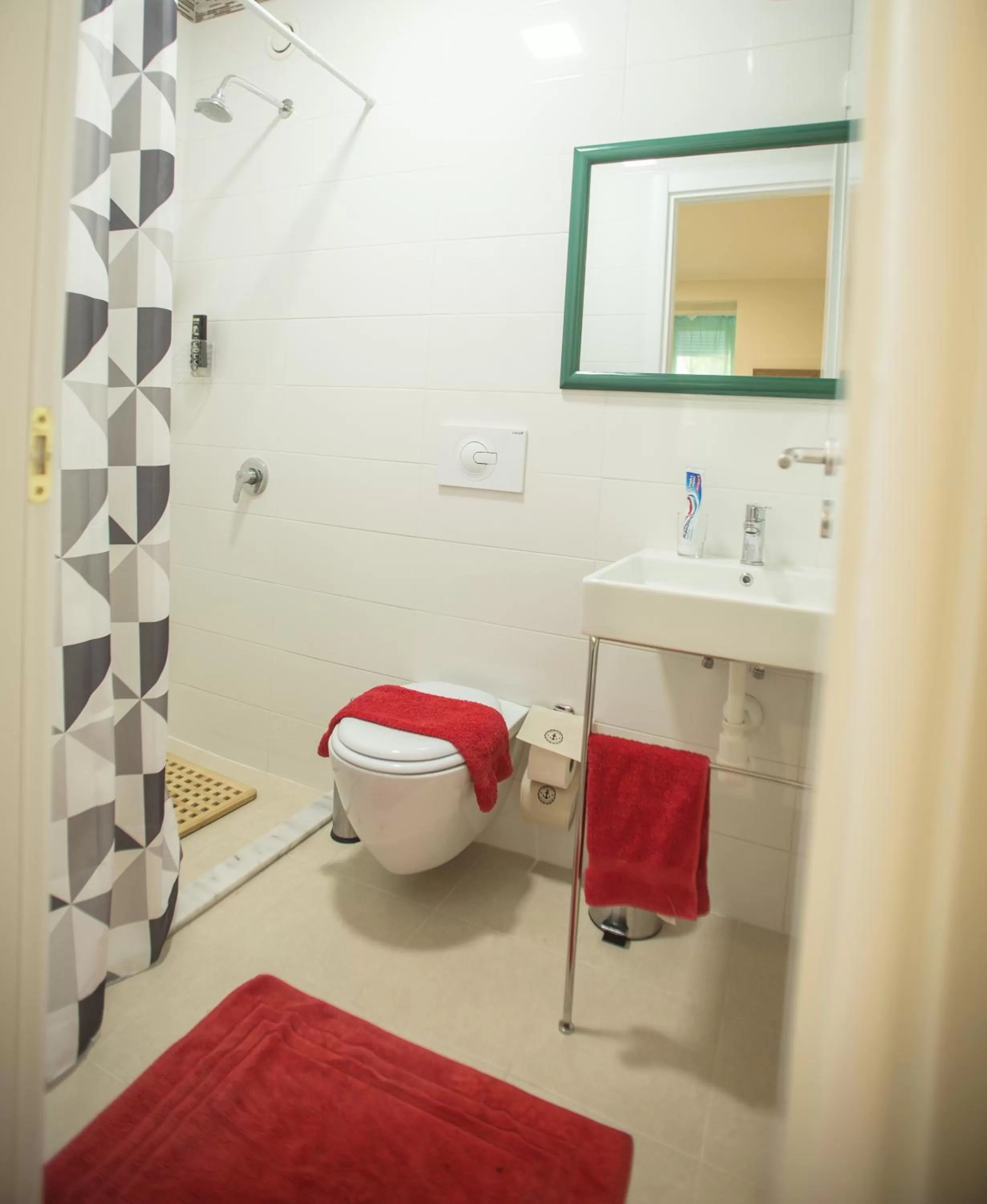 Bathroom in B&B Artistic Tirana