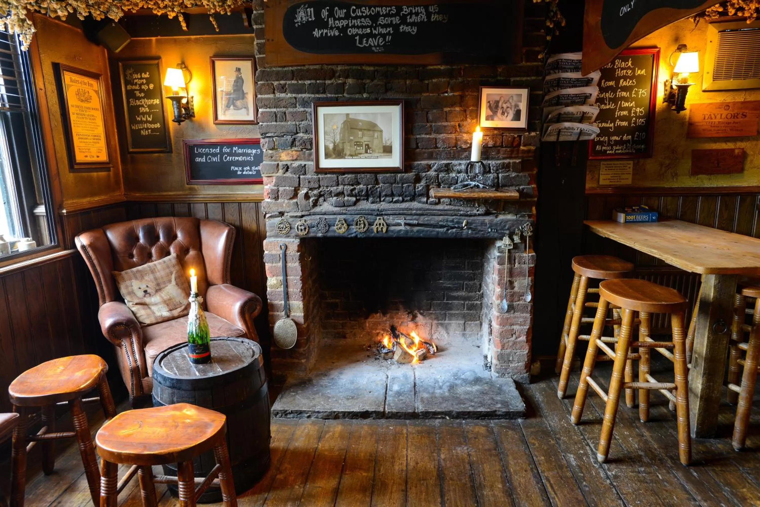 Lounge or bar in The Black Horse Inn
