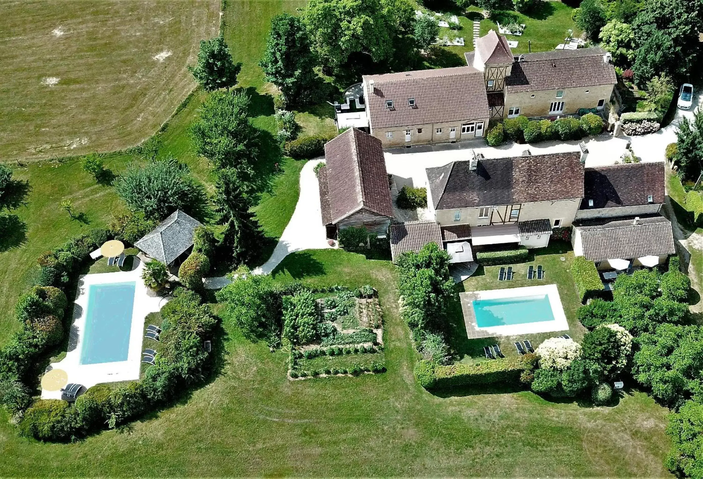 Bird's eye view, Bird's-eye View in Le Clos Vallis Bird's eye view, Bird's-eye View in Le Clos Vallis