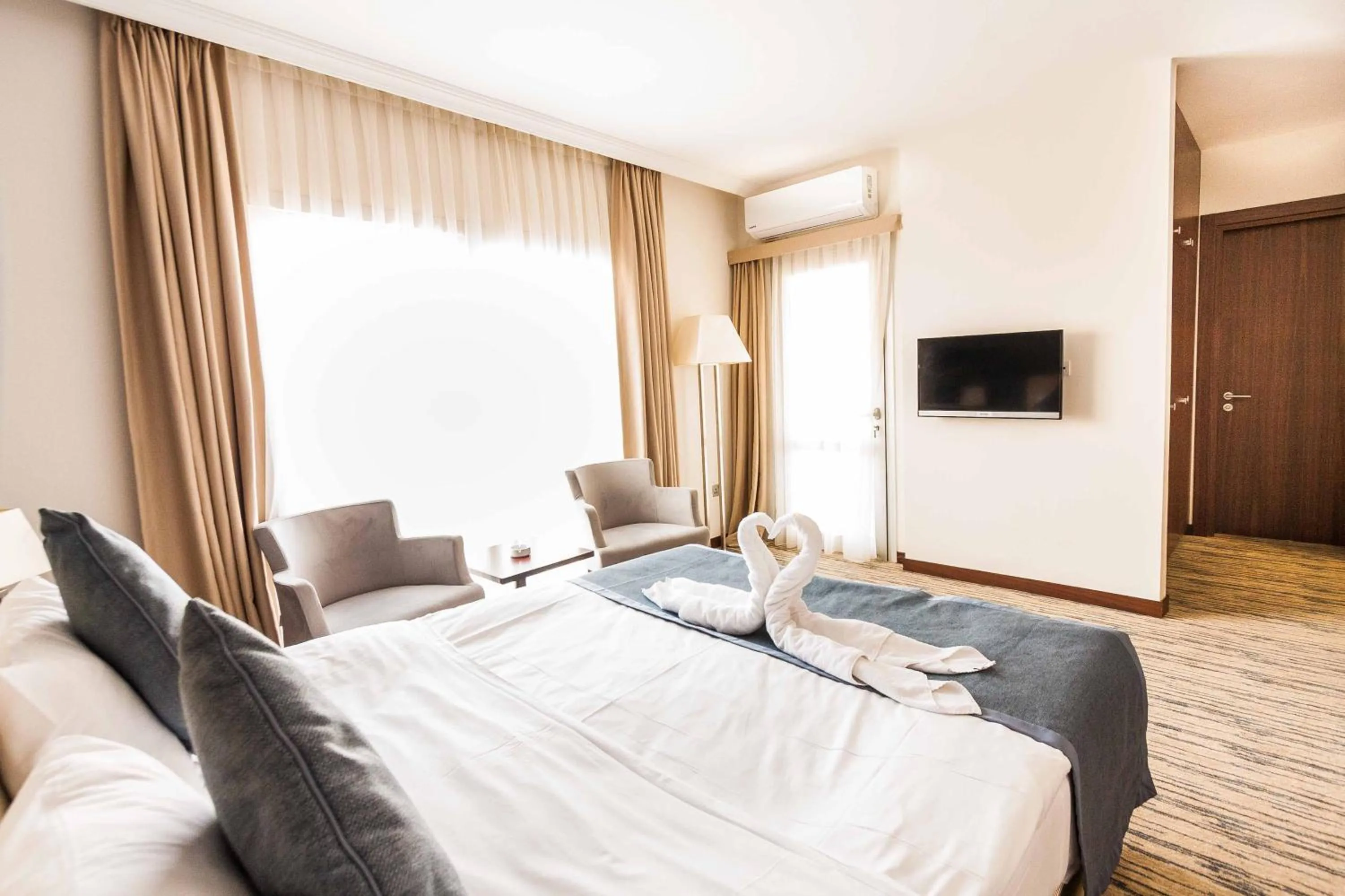 Bed in Port View Hotel