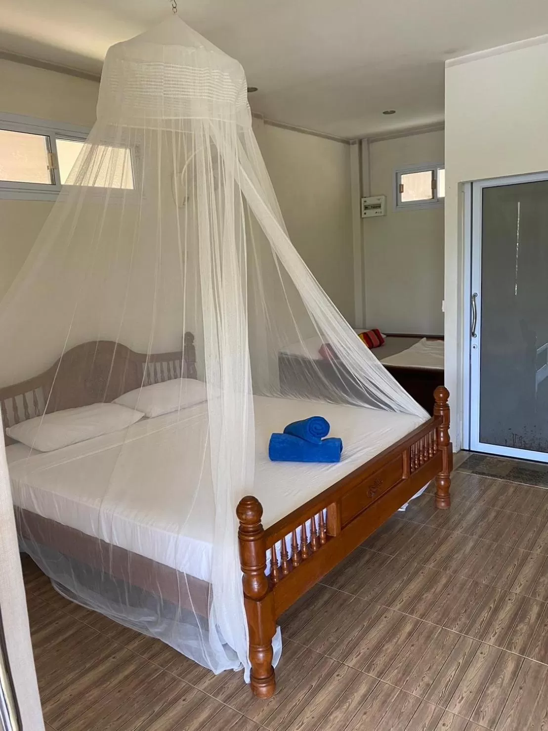 Bed in Khao Sok Hill Top Resort