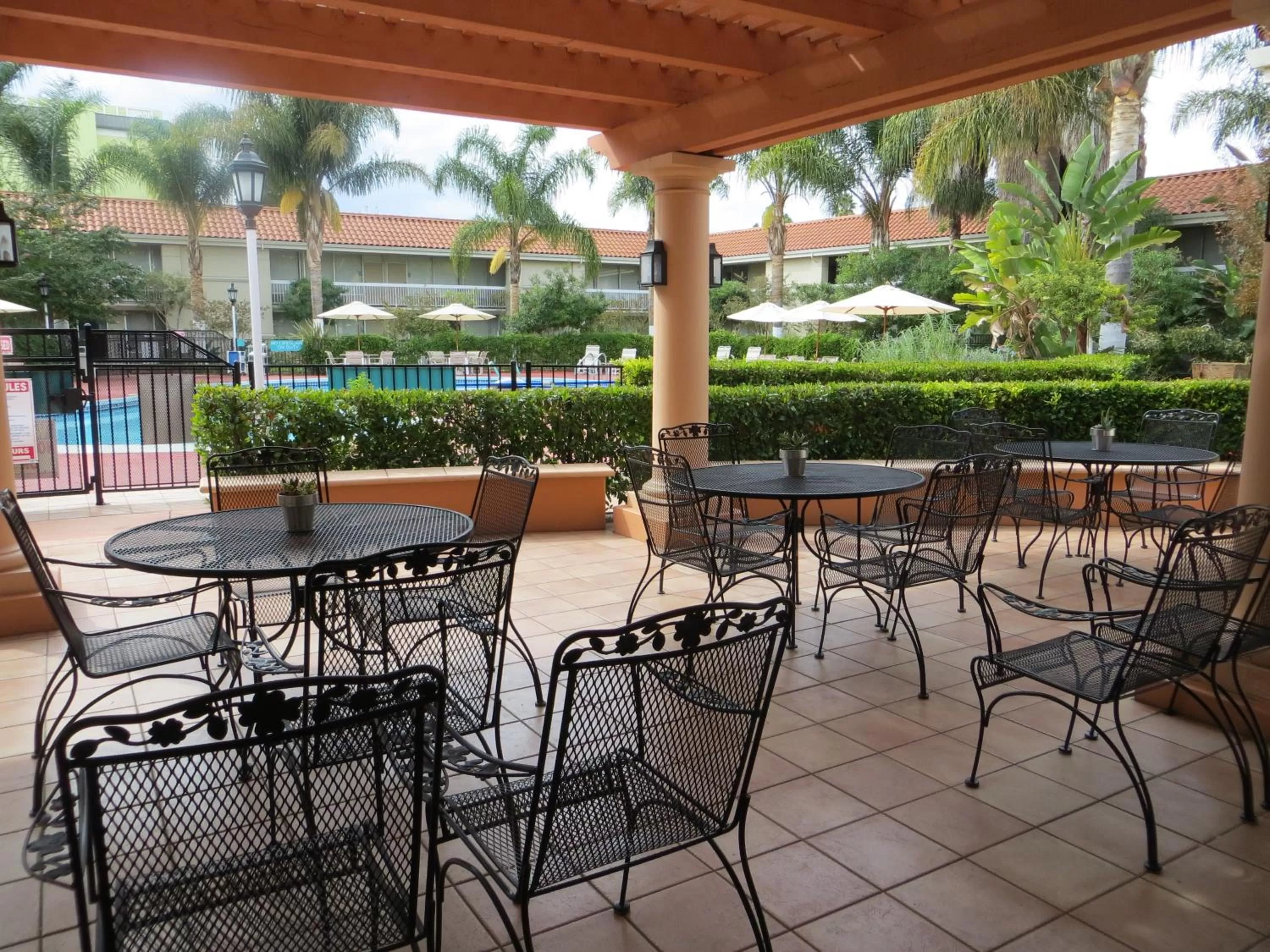 Decorative detail in Uptown Oasis San Jose Airport & Silicon Valley