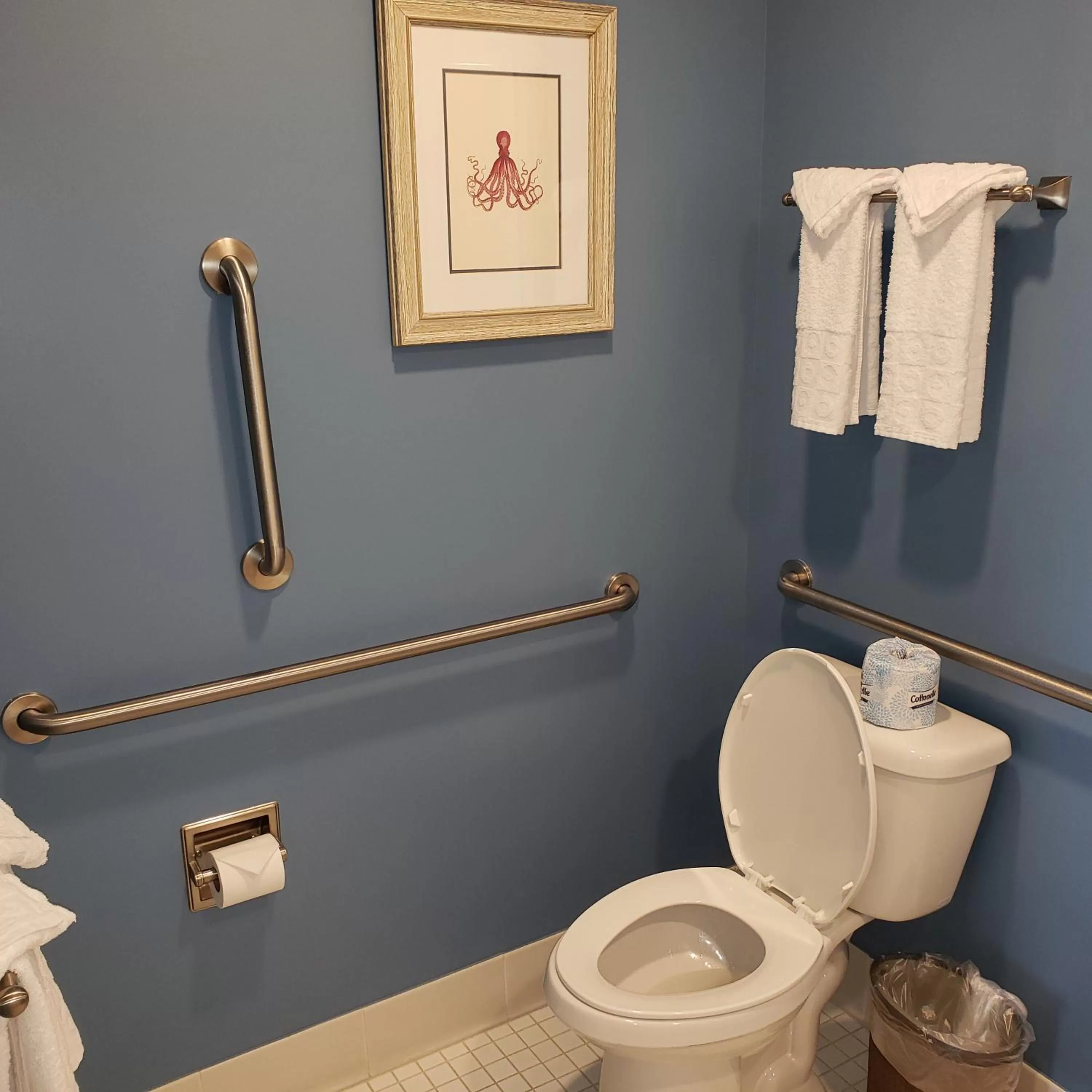 Bathroom in Avenue Inn & Spa