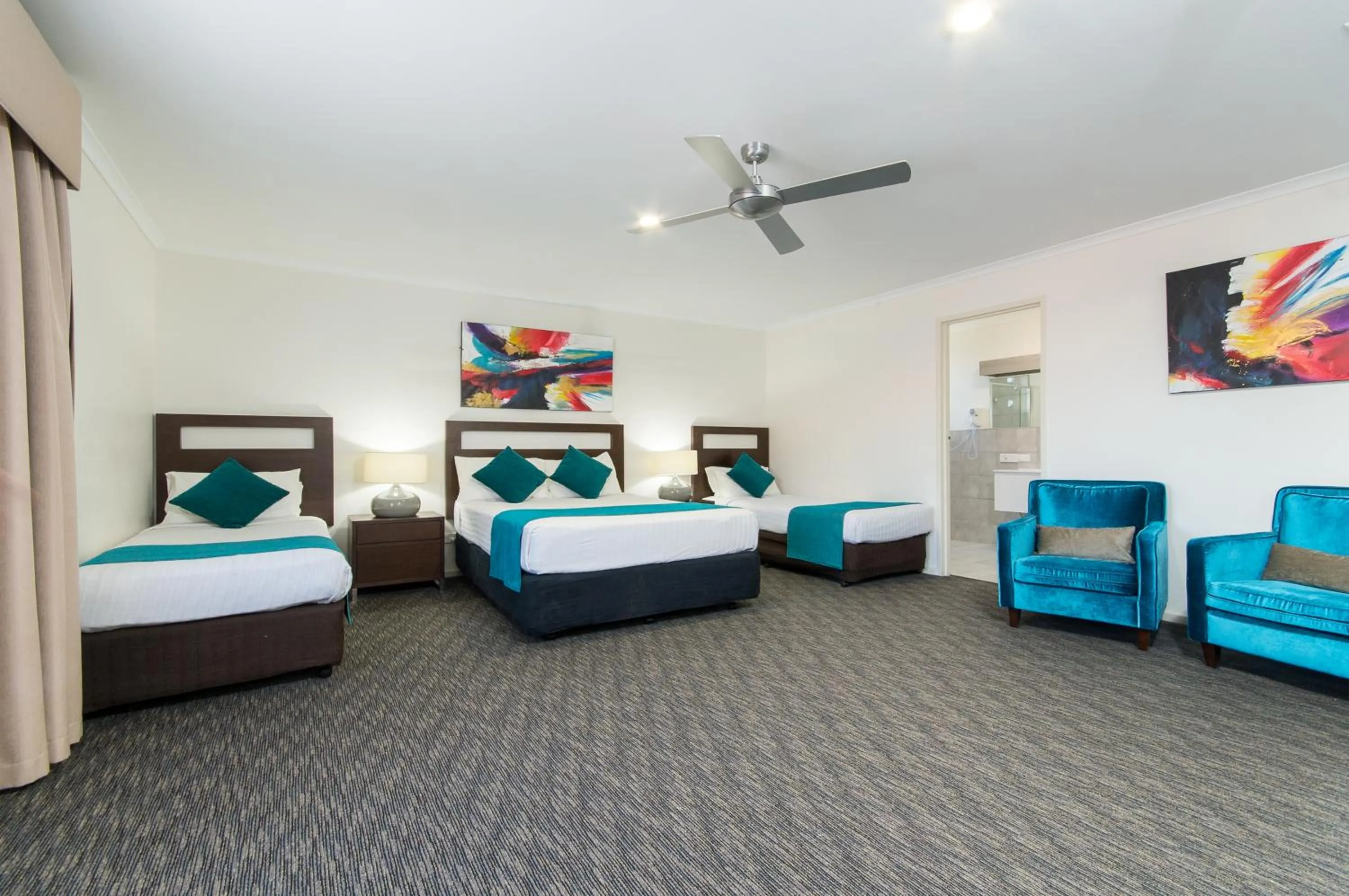 Bed in Adelaide Royal Coach