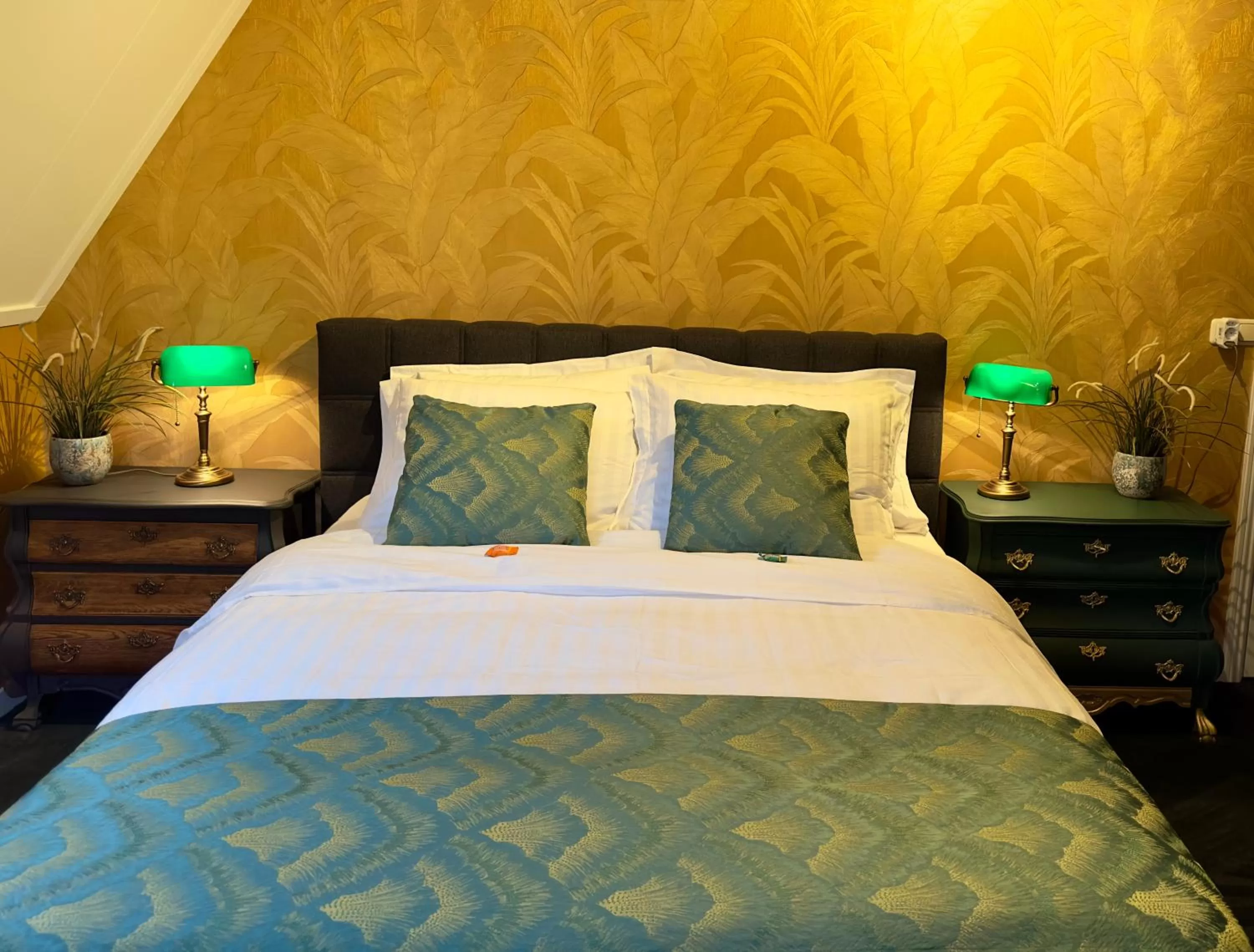 Bed in Villa Steenwyck Giethoorn