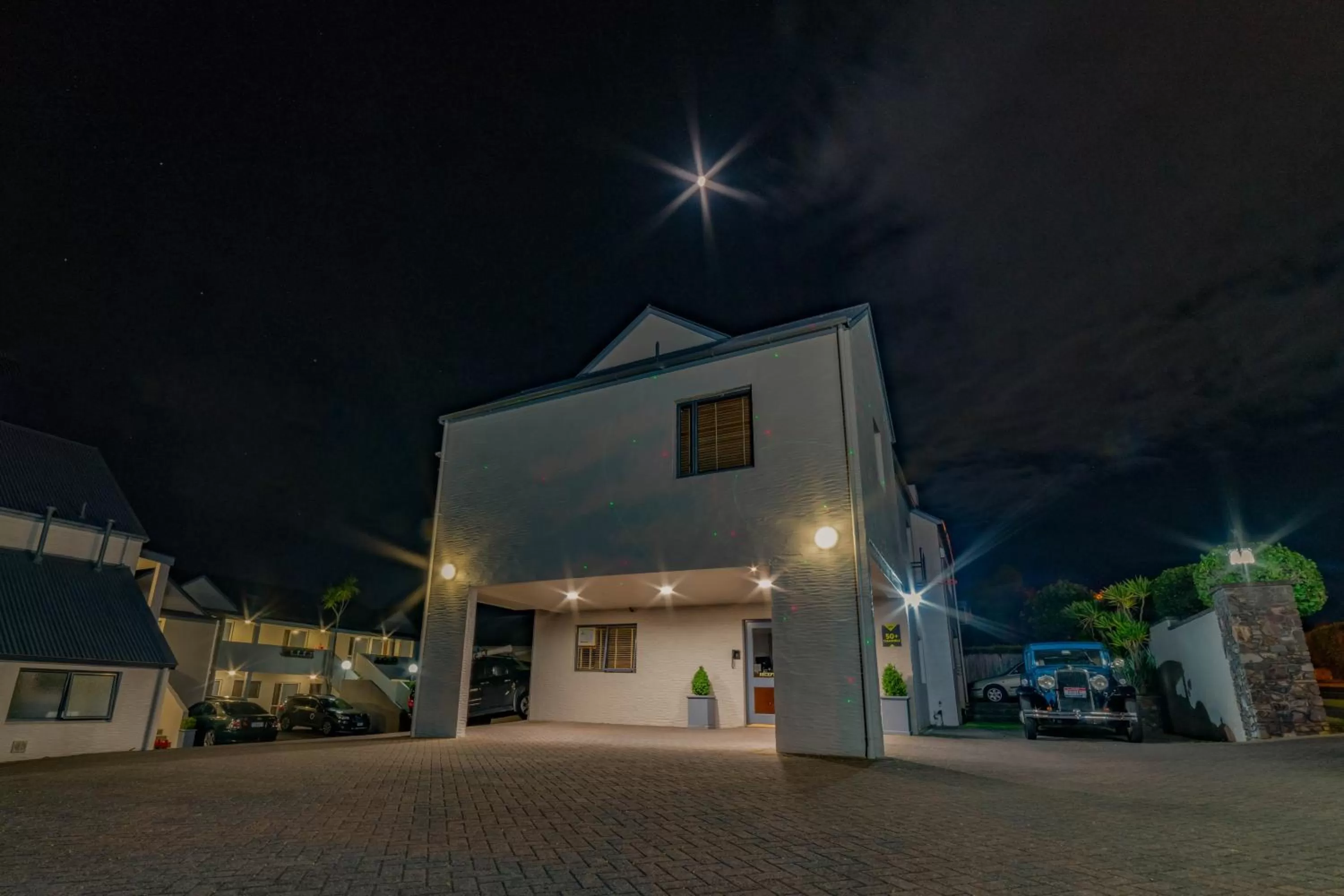 Property building in Baycrest Thermal Lodge