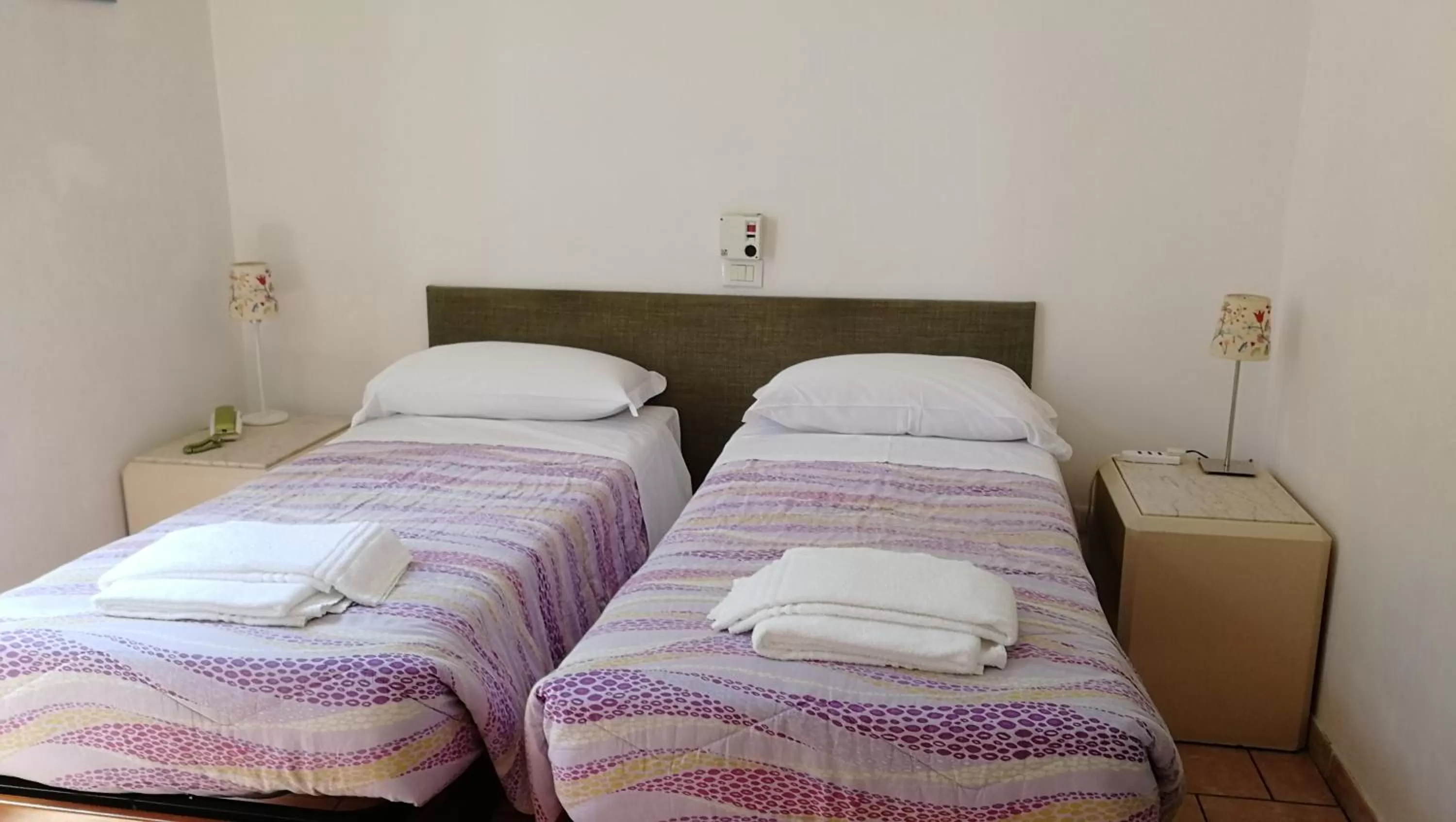 Bed in Hotel Gambara