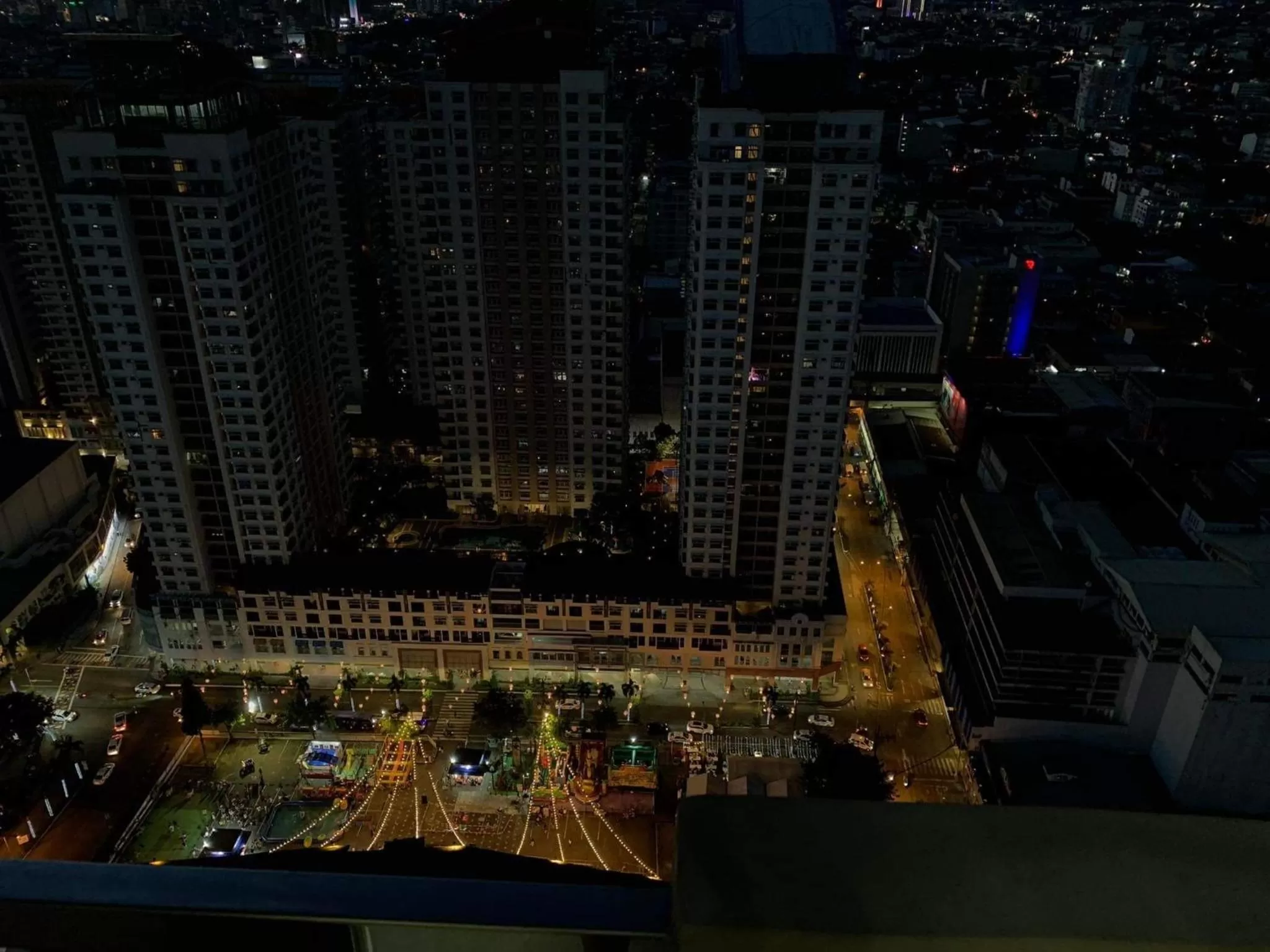 Night, Bird's-eye View in Cubao, Quezon City Condo Staycation (wifi and netflix ready)