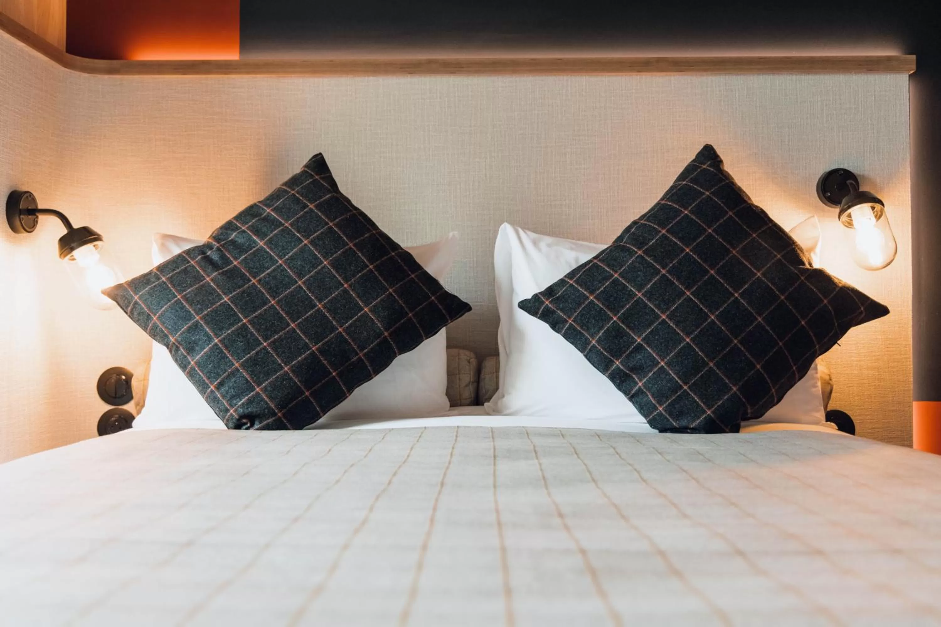 Bed in greet Hotel La Rochelle Centre