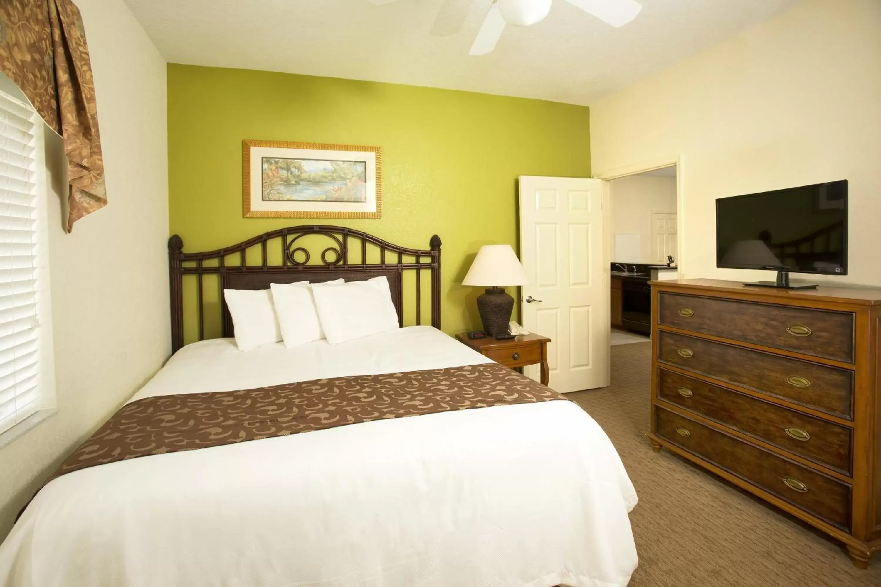 Three-Bedroom Suite in Lake Buena Vista Resort Village and Spa, Near Disney Three-Bedroom Suite in Lake Buena Vista Resort Village and Spa, Near Disney