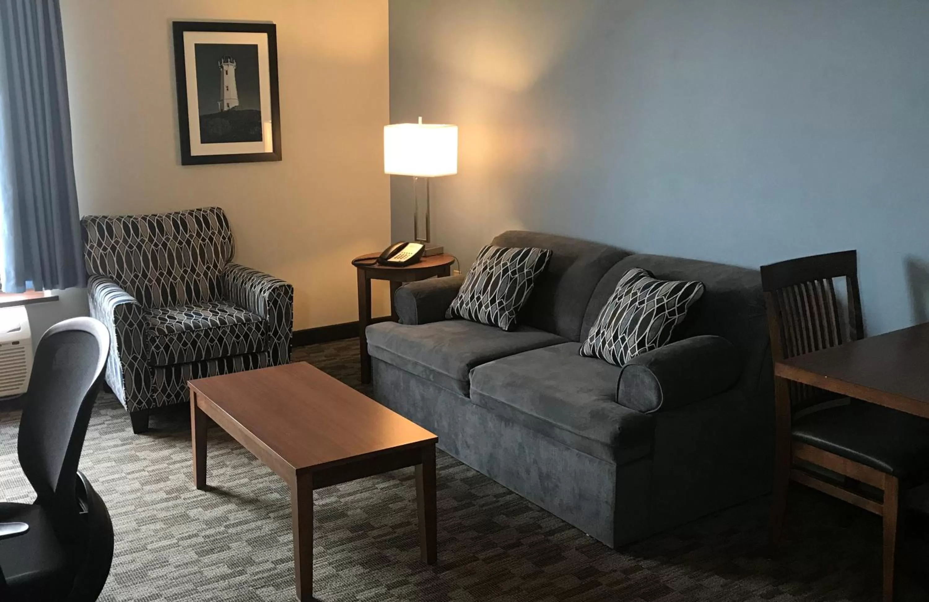 Seating area in Travelodge by Wyndham Sydney