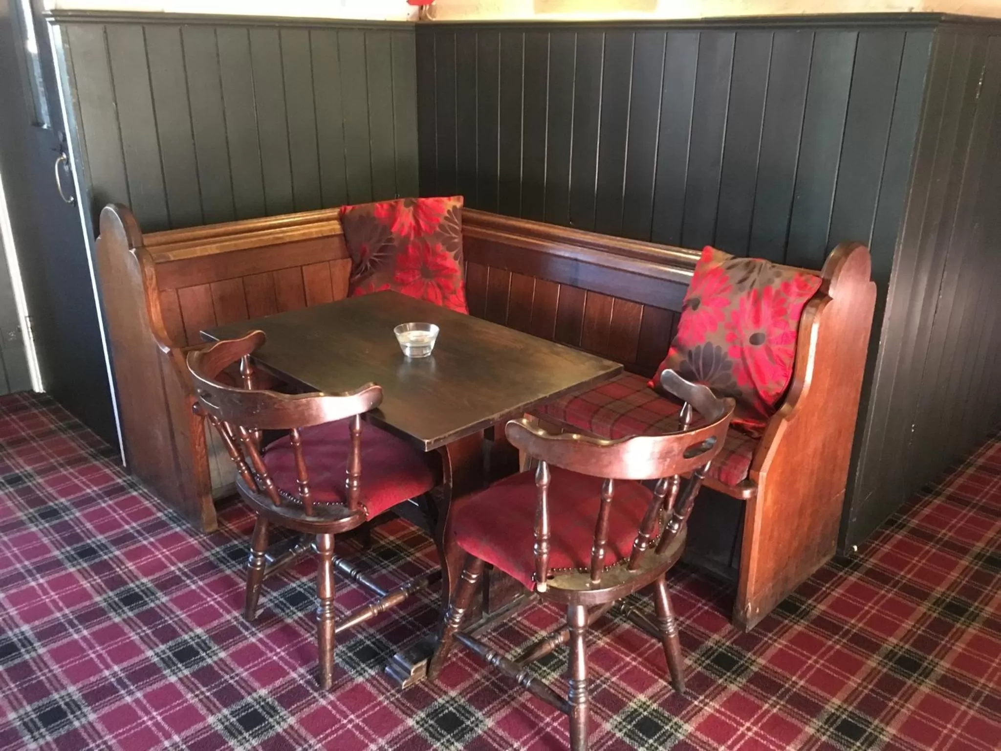 The White Hart pub and rooms