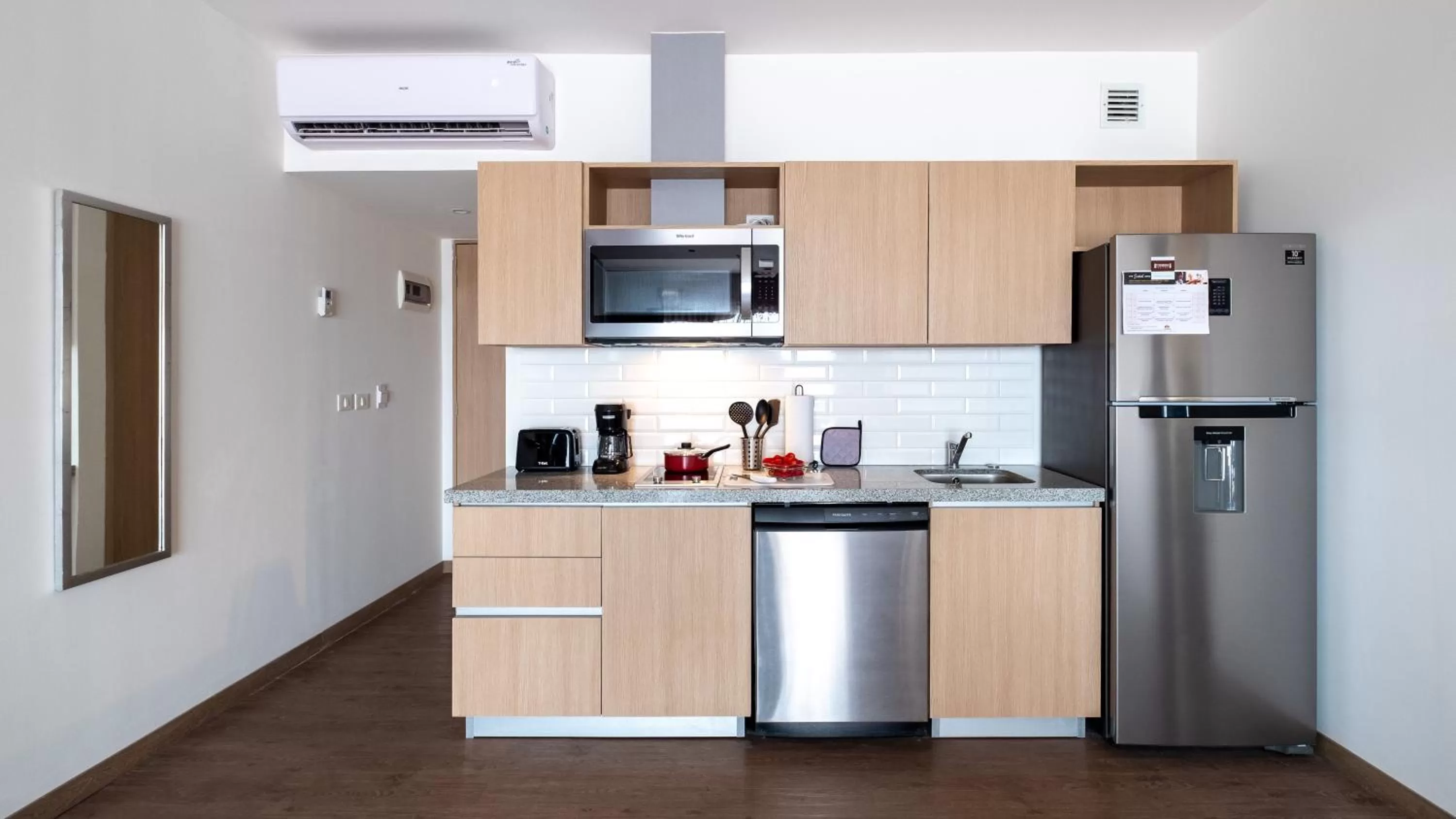 Photo of the whole room in Staybridge Suites - Villahermosa Tabasco by IHG