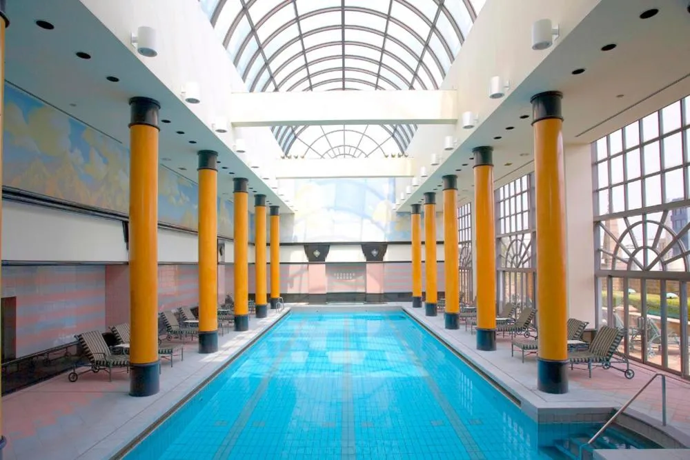 Swimming pool in Hotel East 21 Tokyo