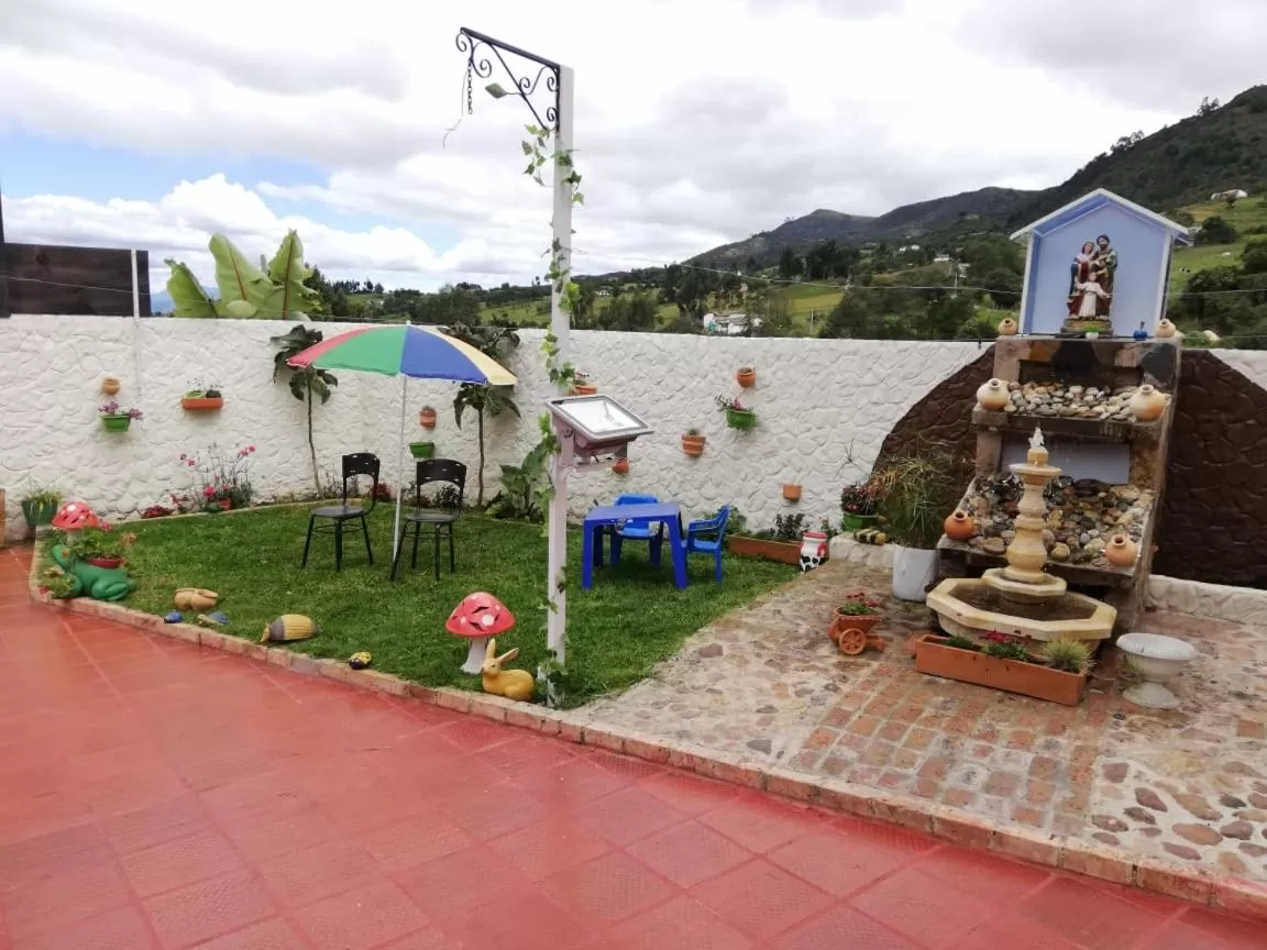 Portal de la Cascada - Mongui