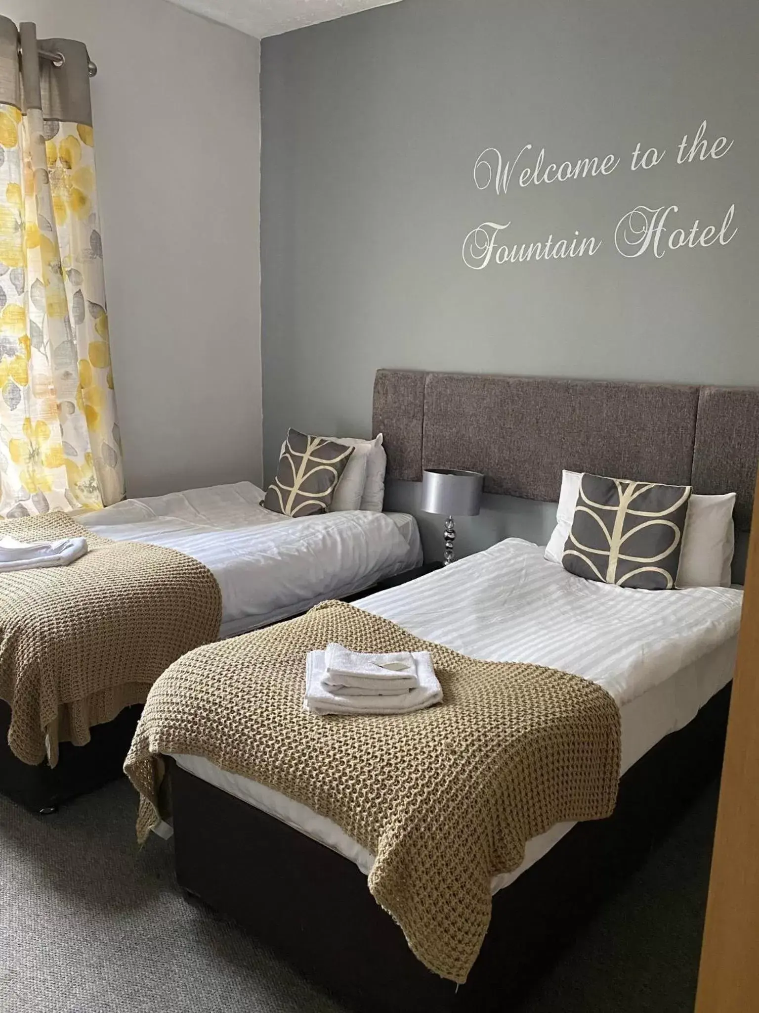 Budget Twin Room in The Fountain Budget Twin Room in The Fountain