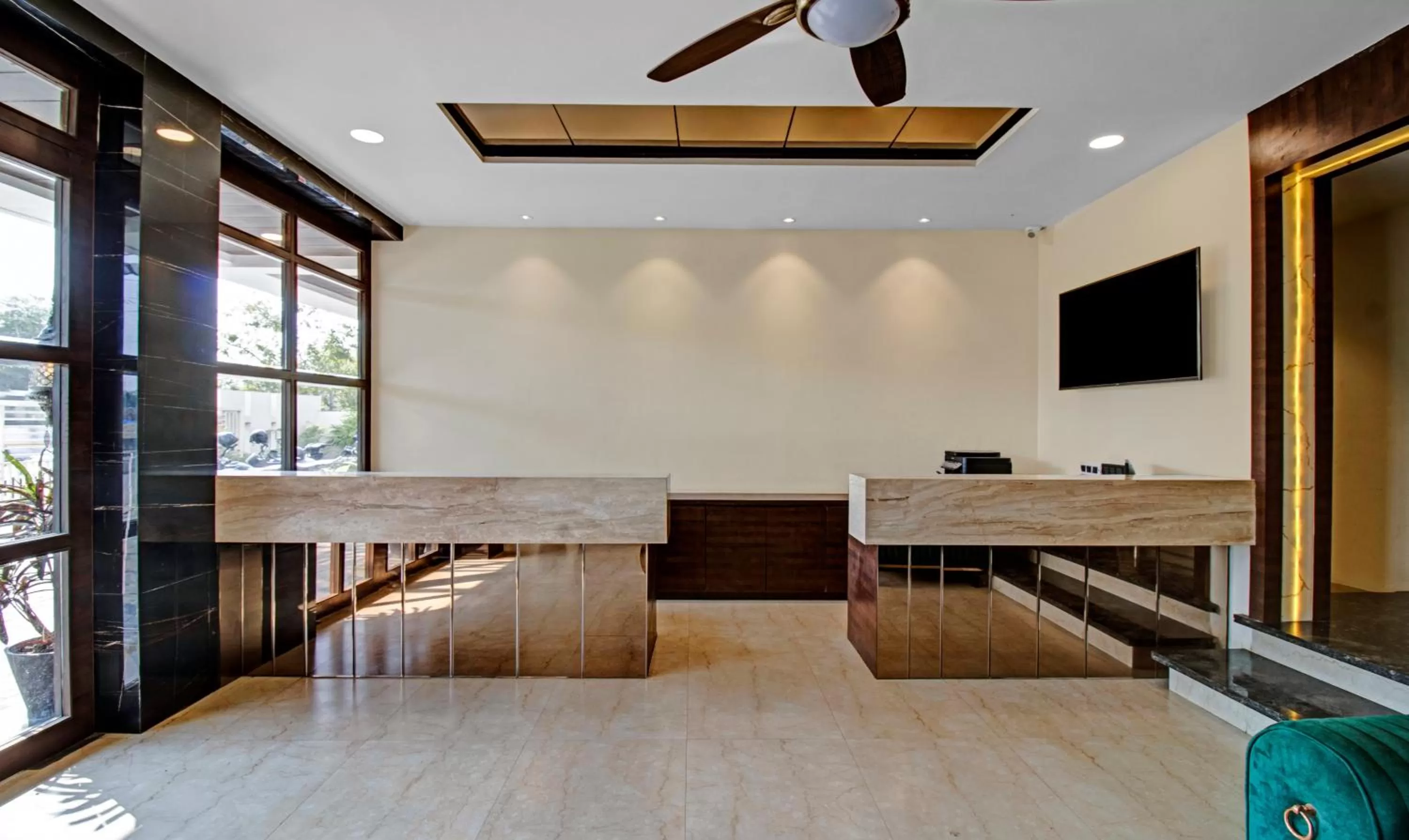 Lobby or reception in Treebo Premium Median Inn