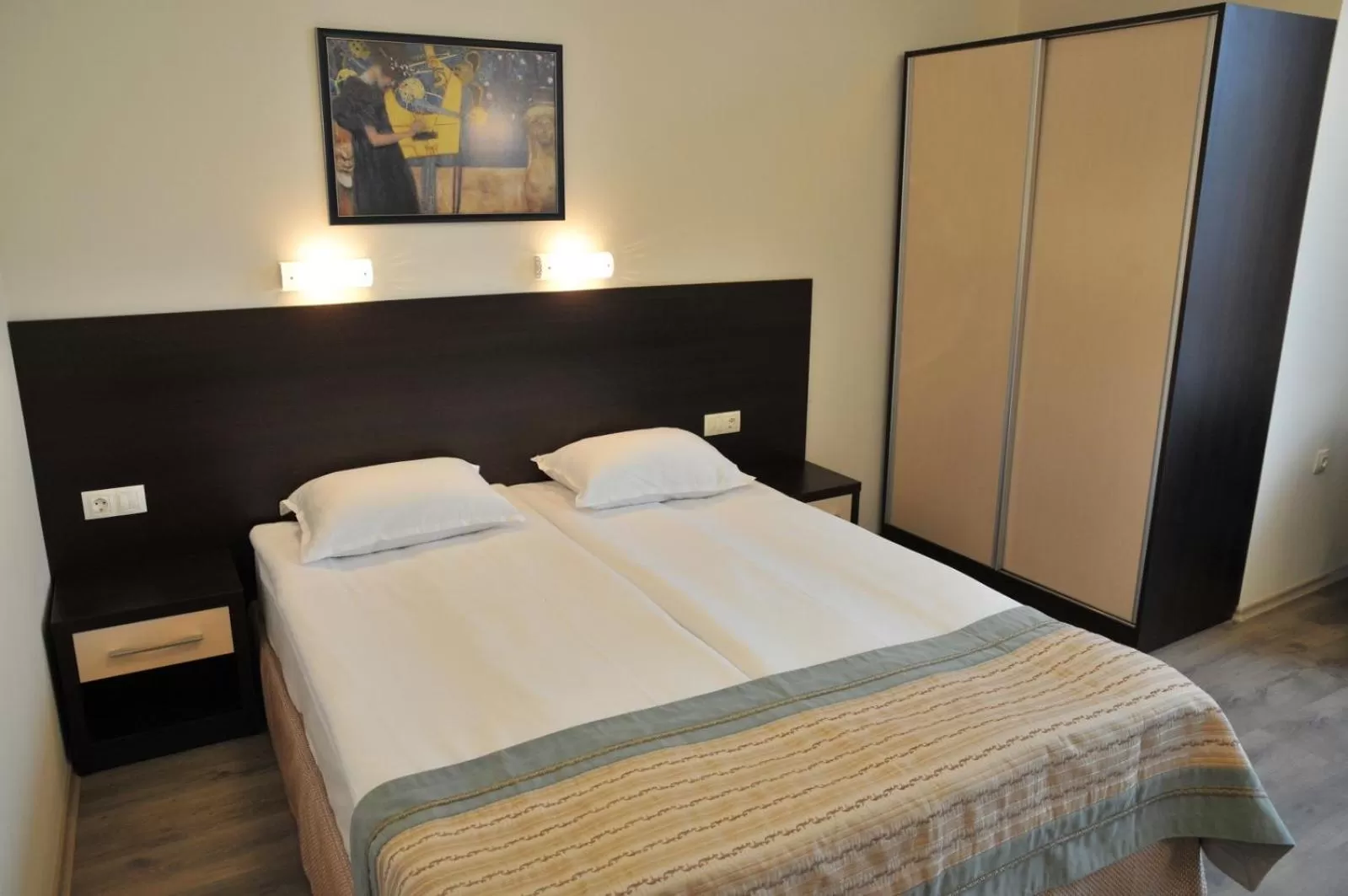 Bed in Hotel Burgas Free University