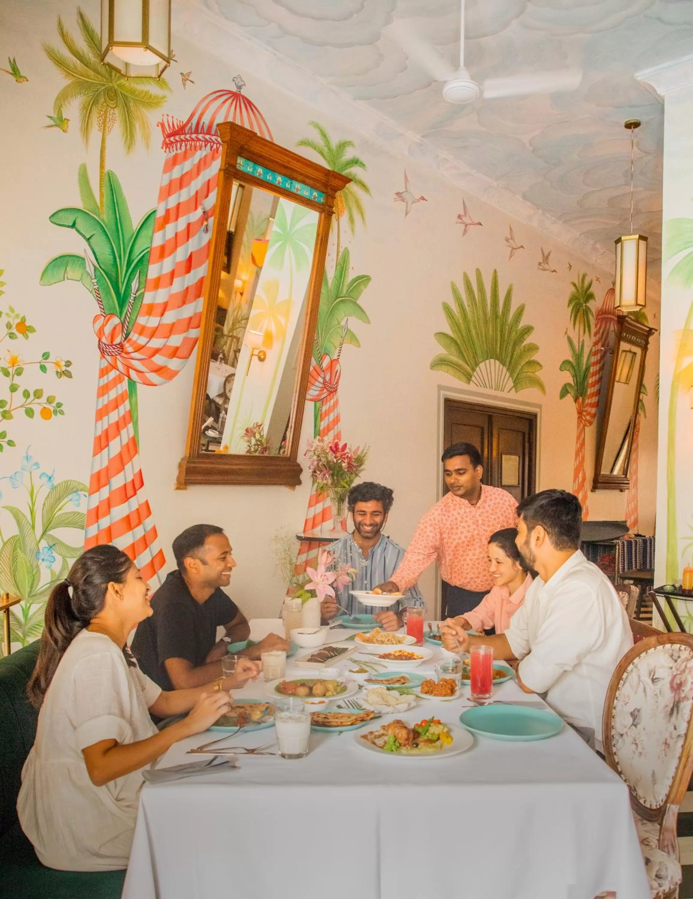 Restaurant/places to eat in Daspan House