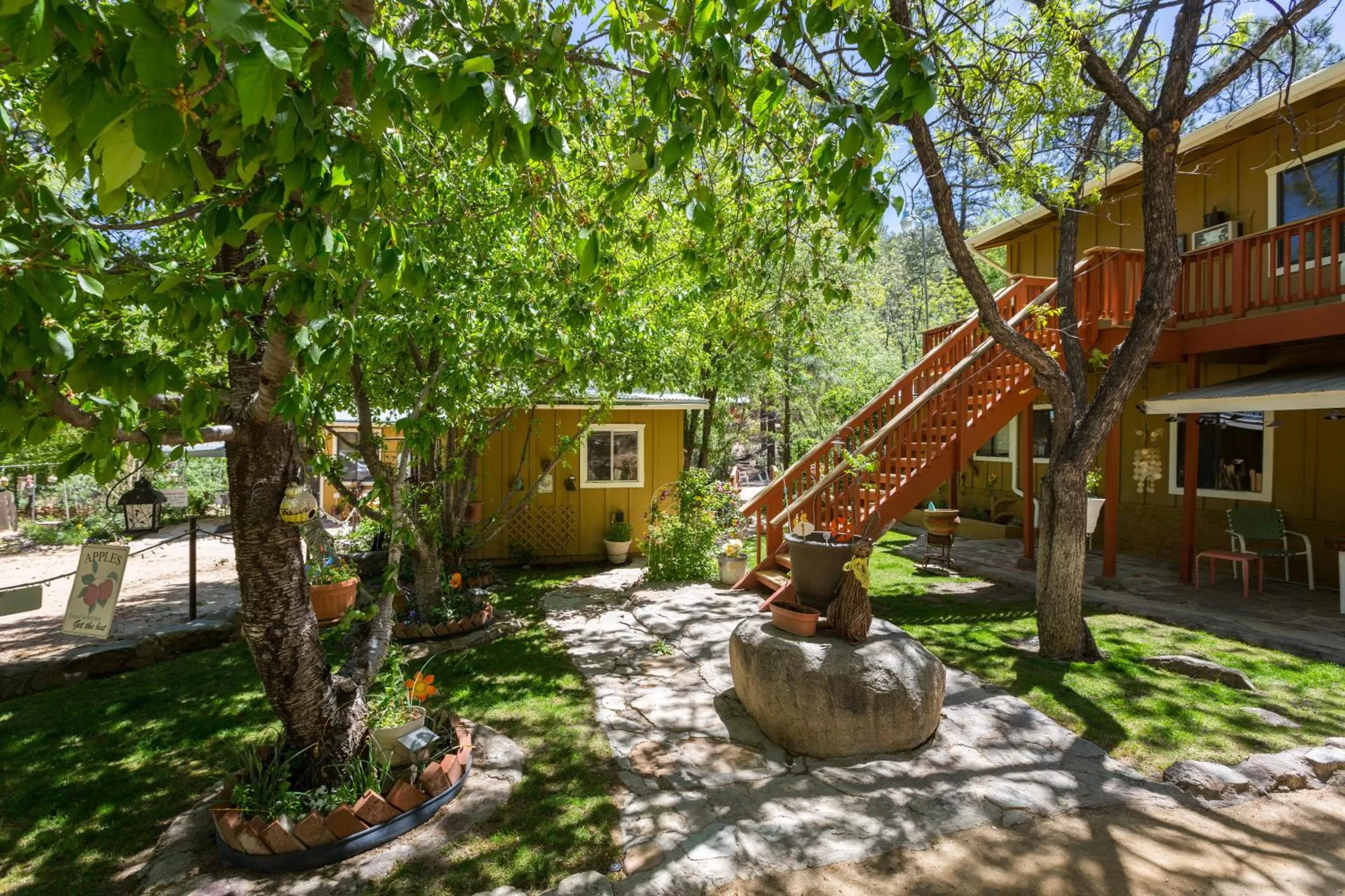 Property Building in Crown King Cabins Bradshaw