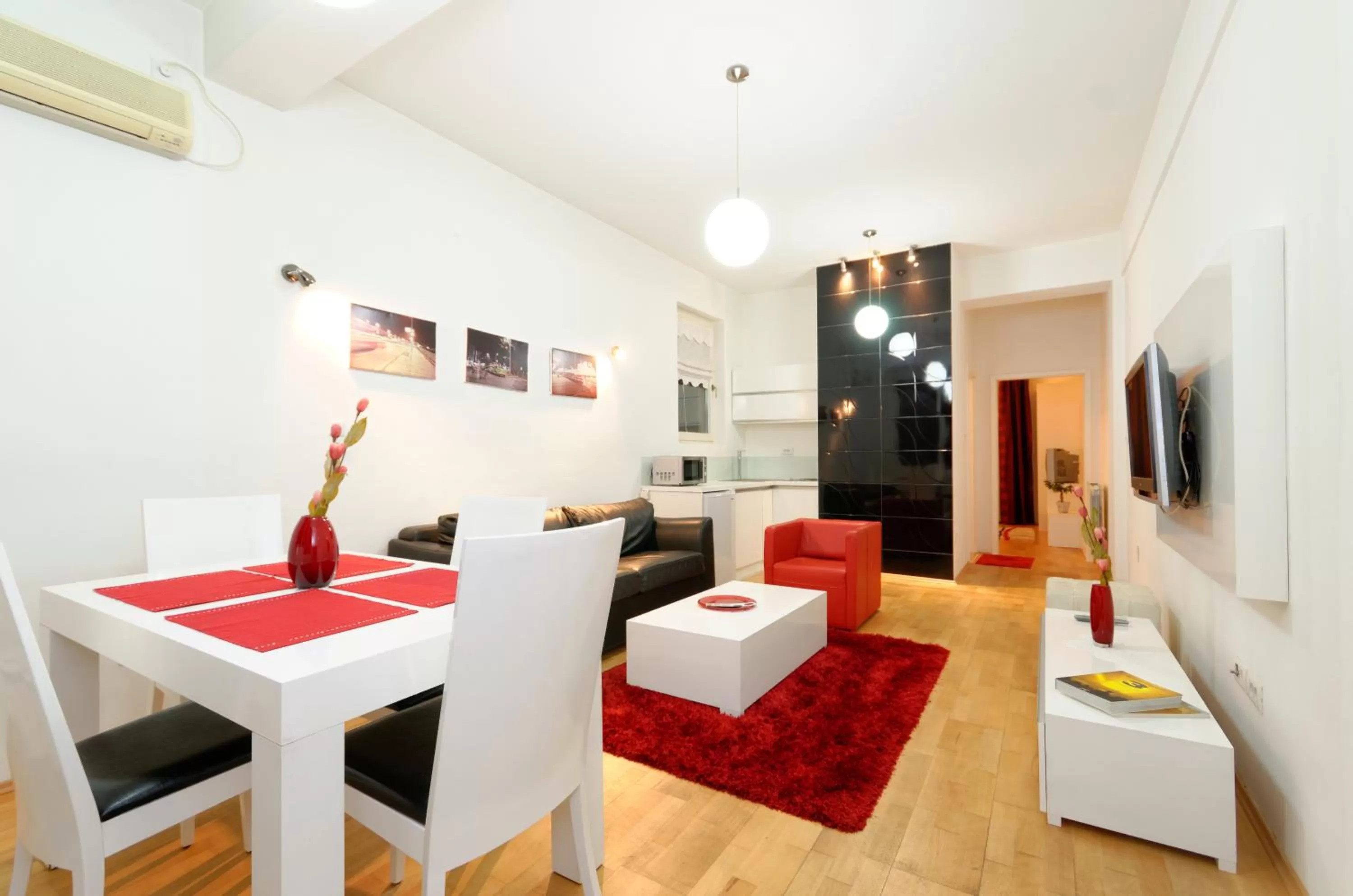 Kitchen or kitchenette, Bed in Hotel Tim's