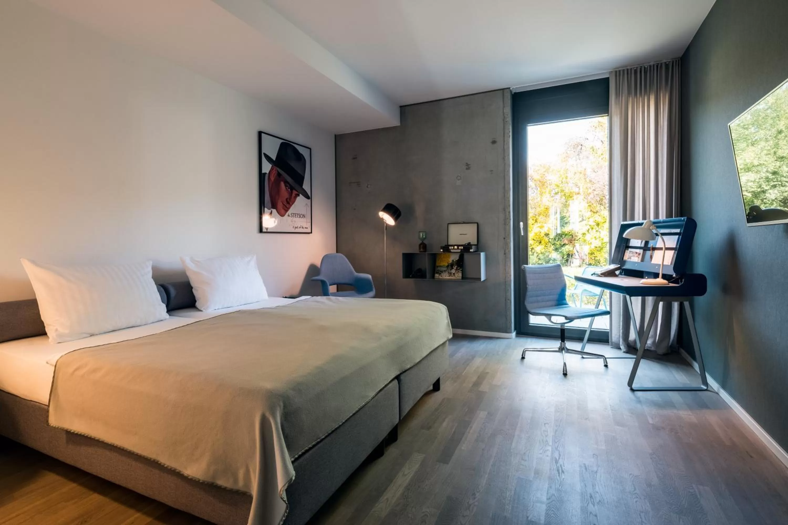 Photo of the whole room, Bed in Das Eckert - Lifestyle Design Hotel & Fine Dining bei Basel (Grenzach)