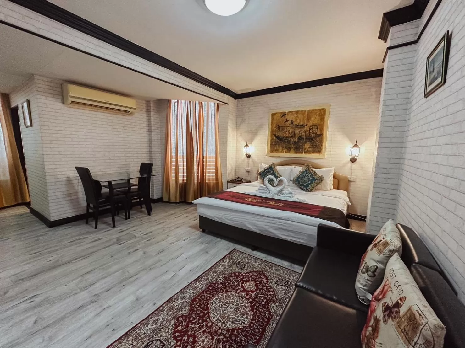 Bed in Hotel De Khuvieng