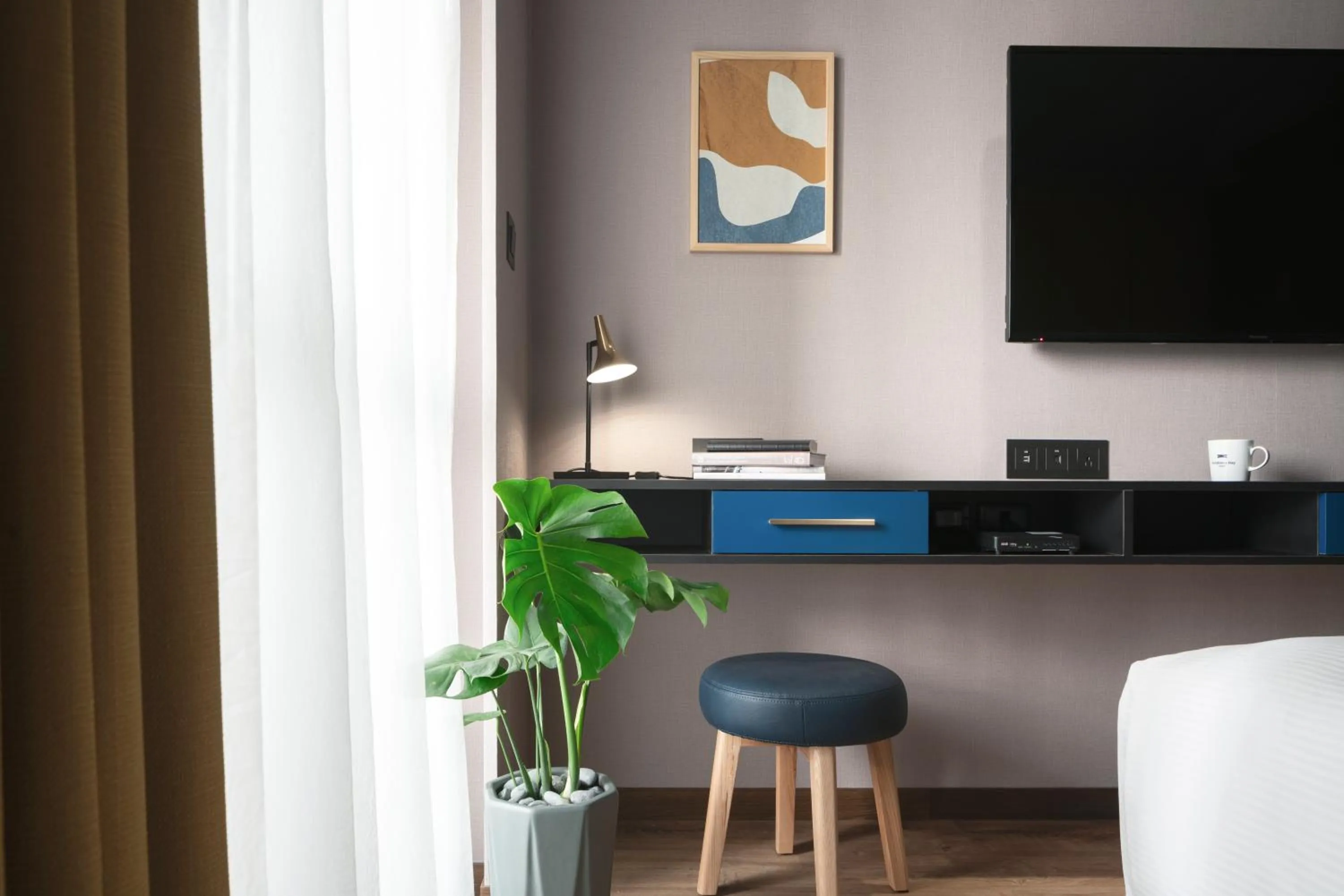 TV and multimedia in Kindness Day Hotel