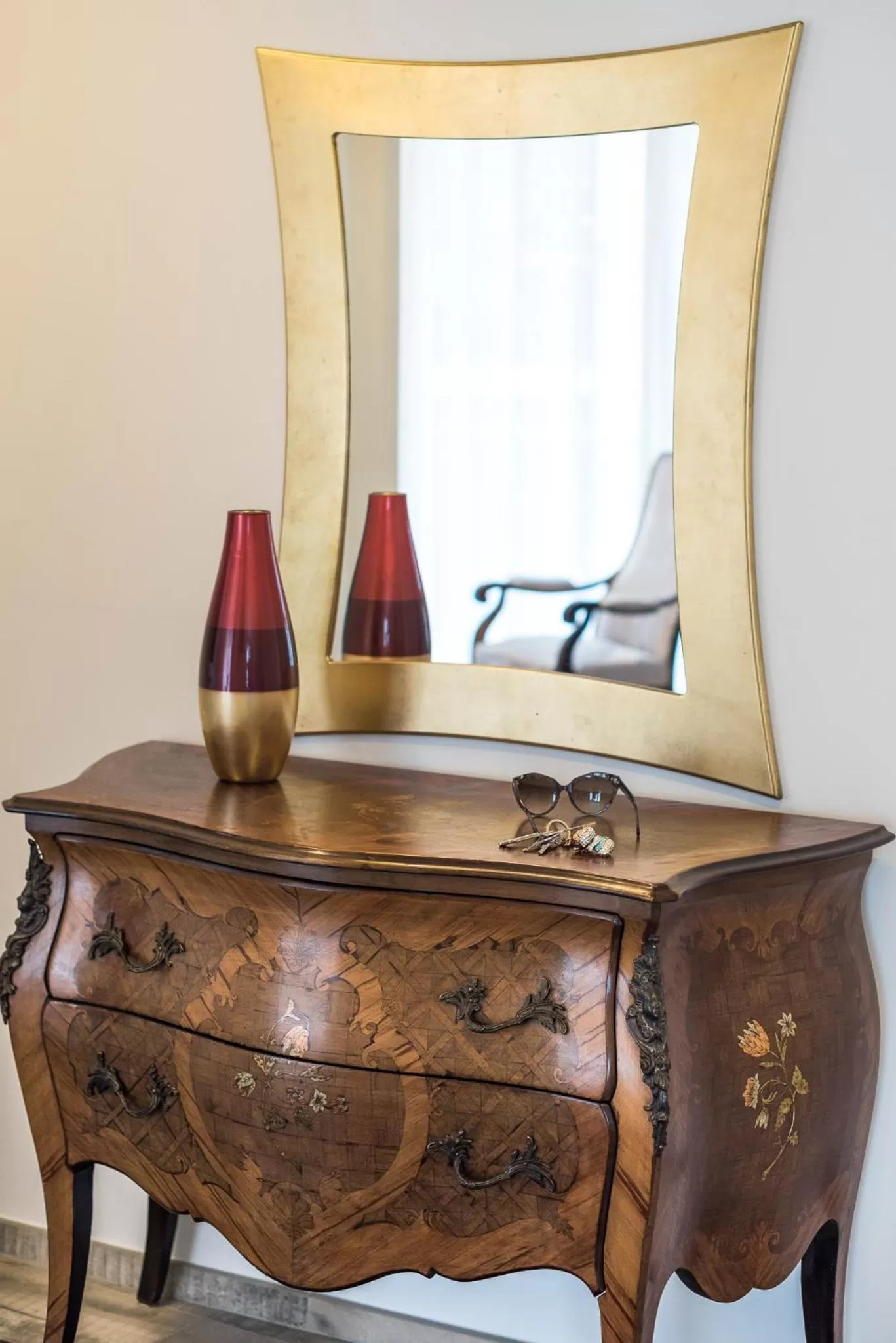 Decorative detail in Rivetto Suites