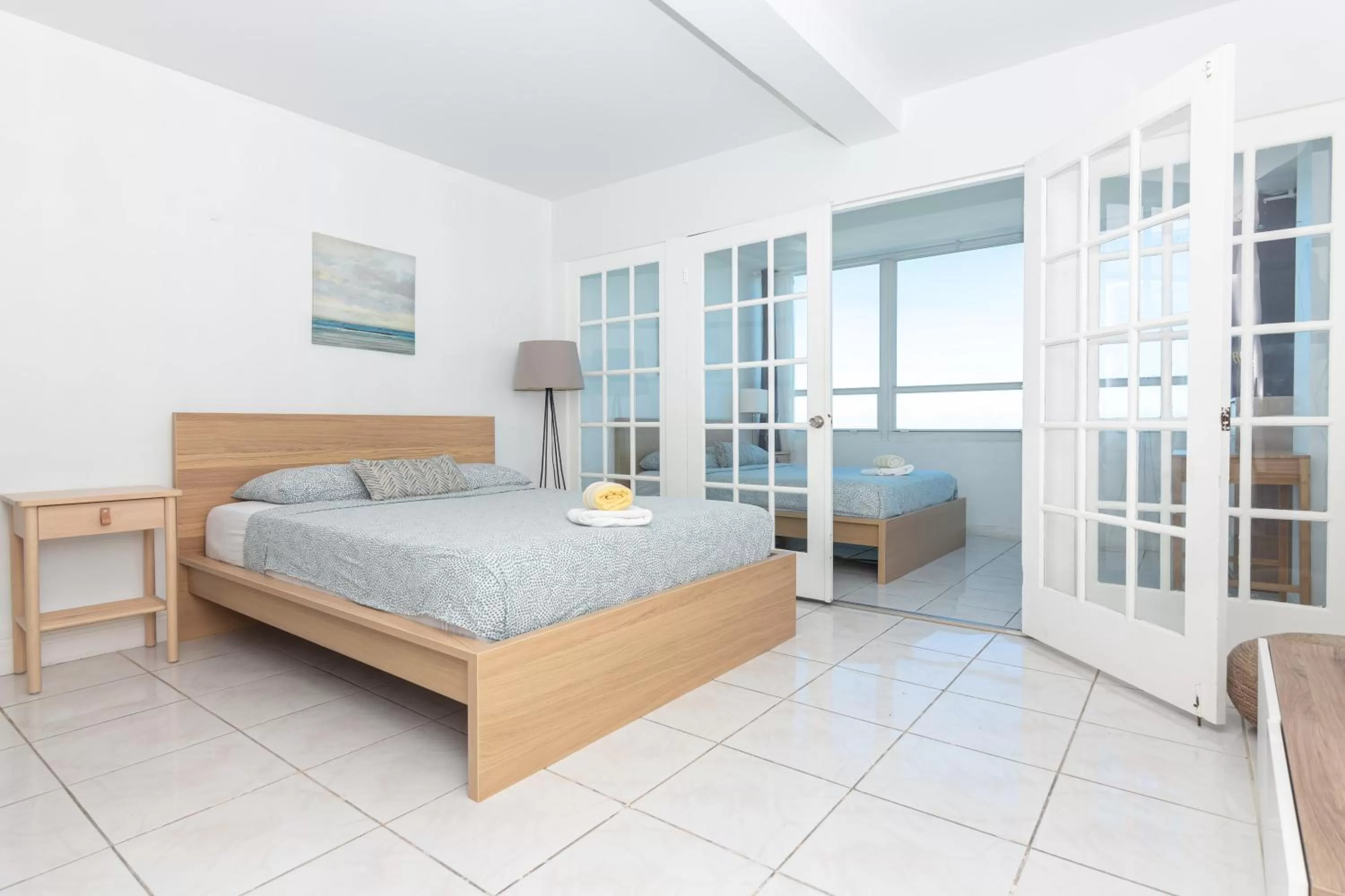 Family Room with Sea View in Girasole Apartments