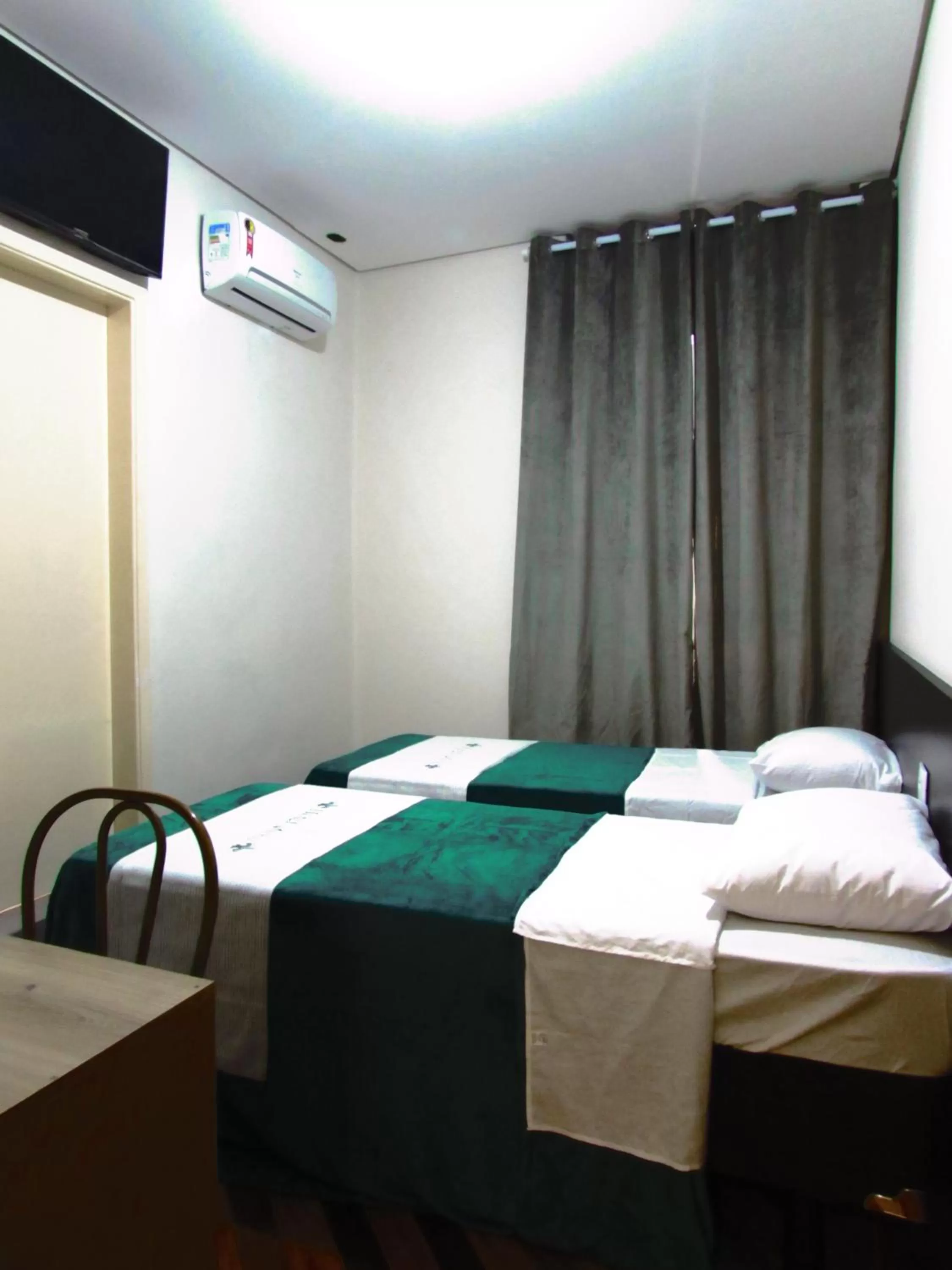 Bed in Hotel Minho - Próximo a 25 de Março, Brás, Bom Retiro e Hospital Pérola Byington