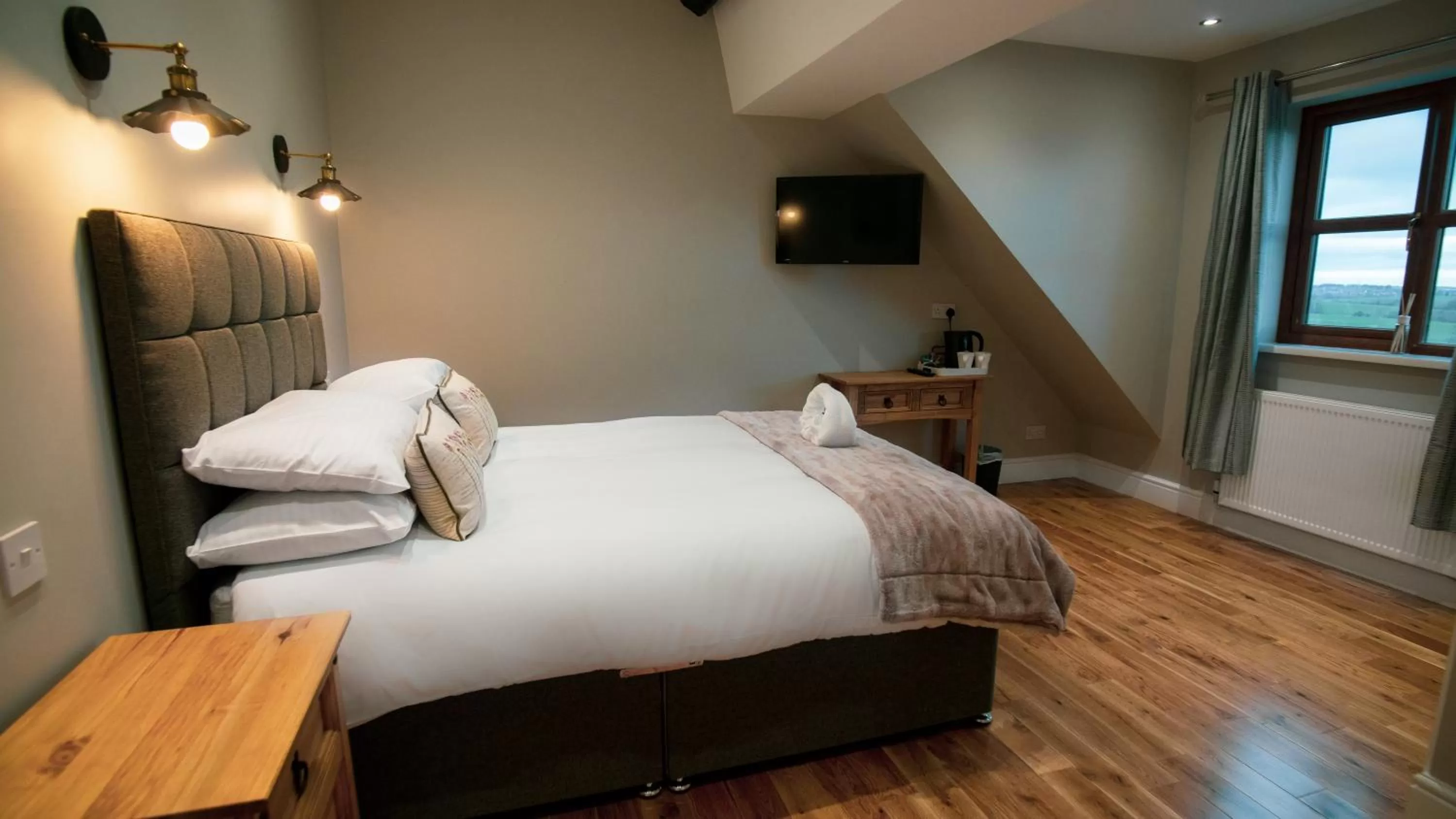 Bed in The Pebley Inn