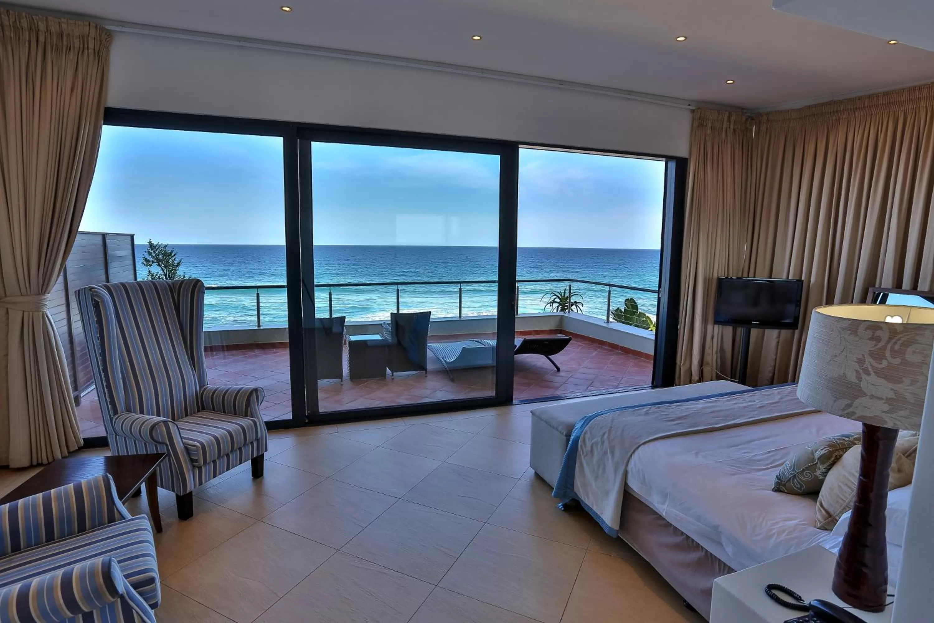 Bedroom, Bed in Canelands Beach Club