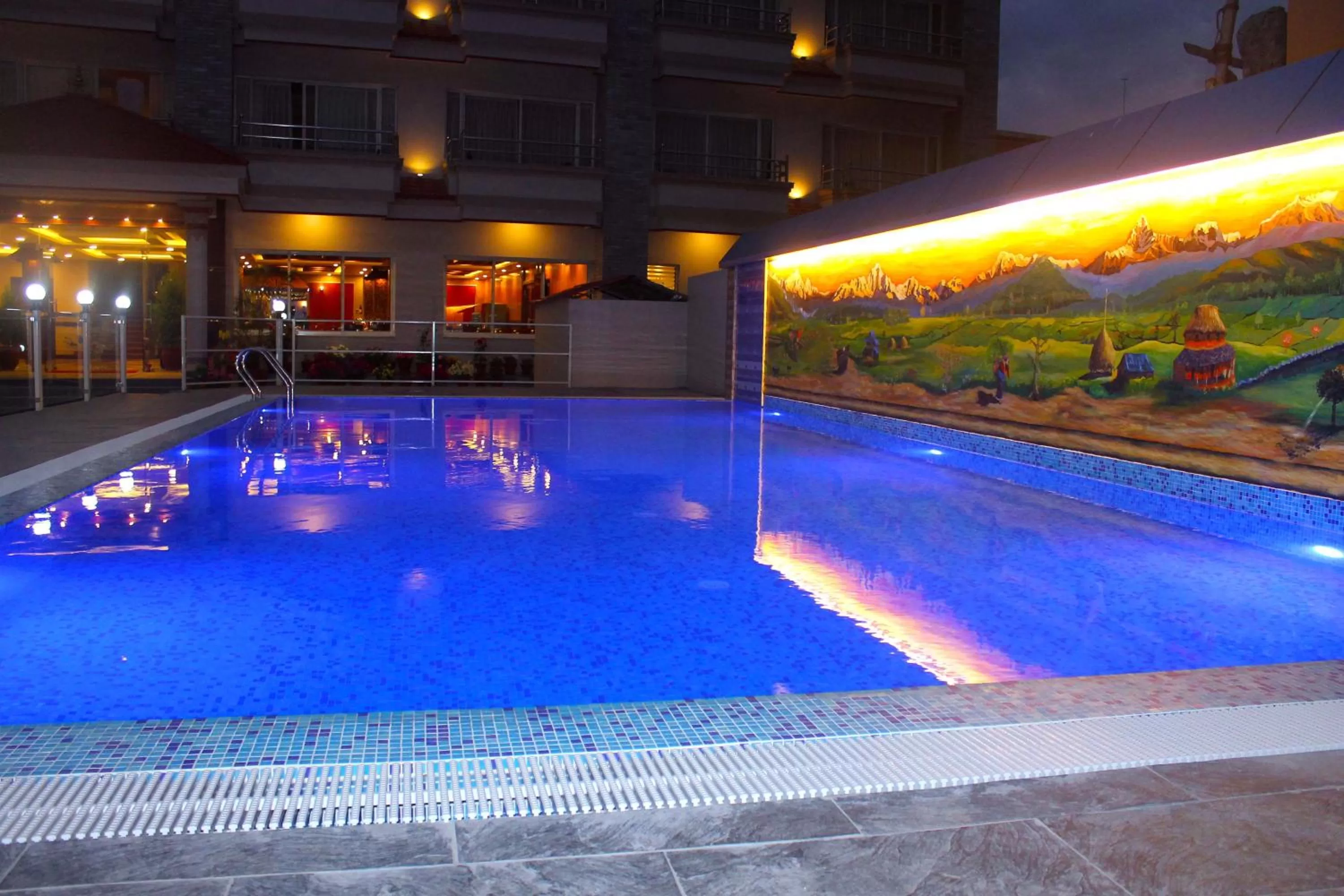 Swimming pool in Hotel Iceland