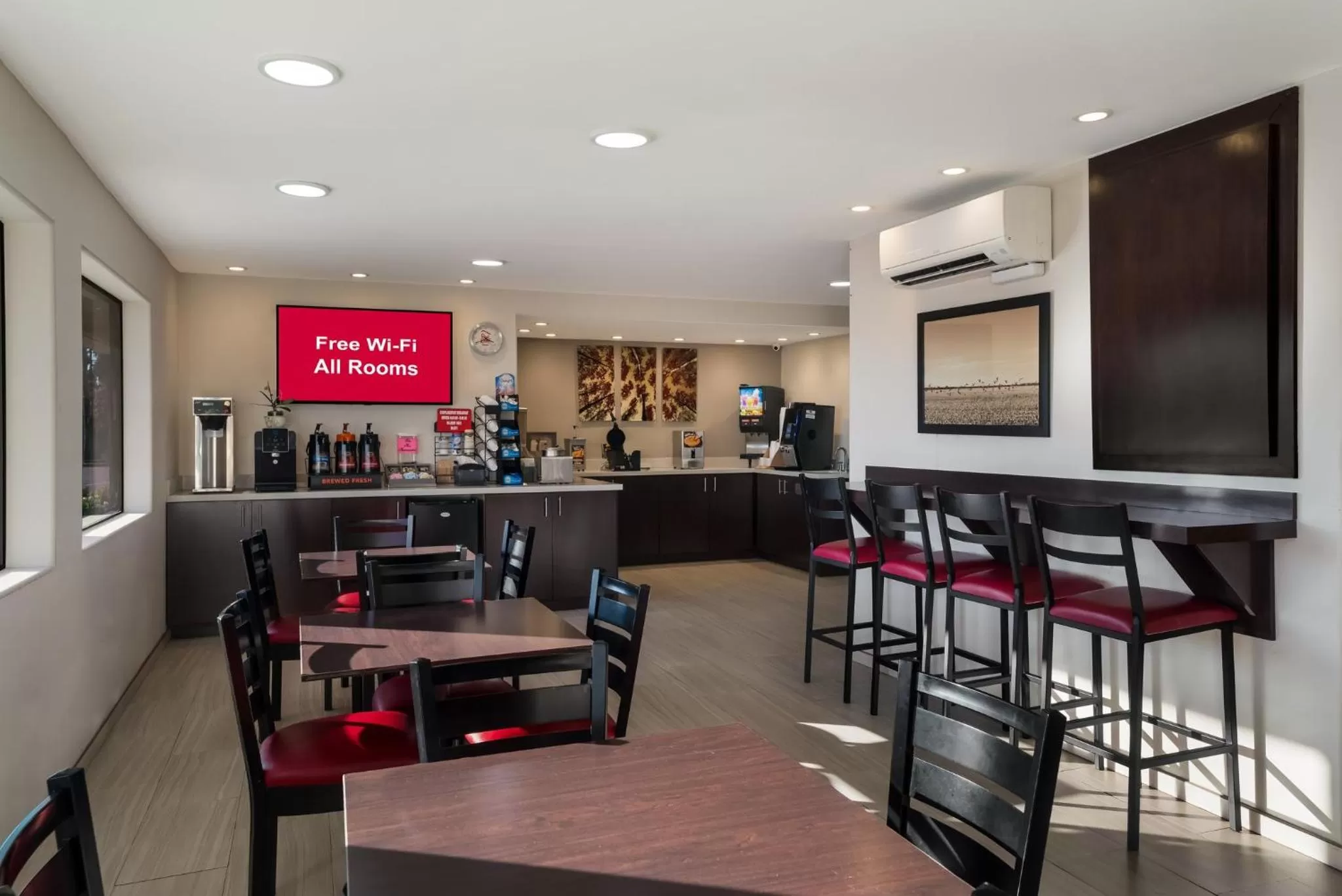 Breakfast in Red Roof Inn Stockton