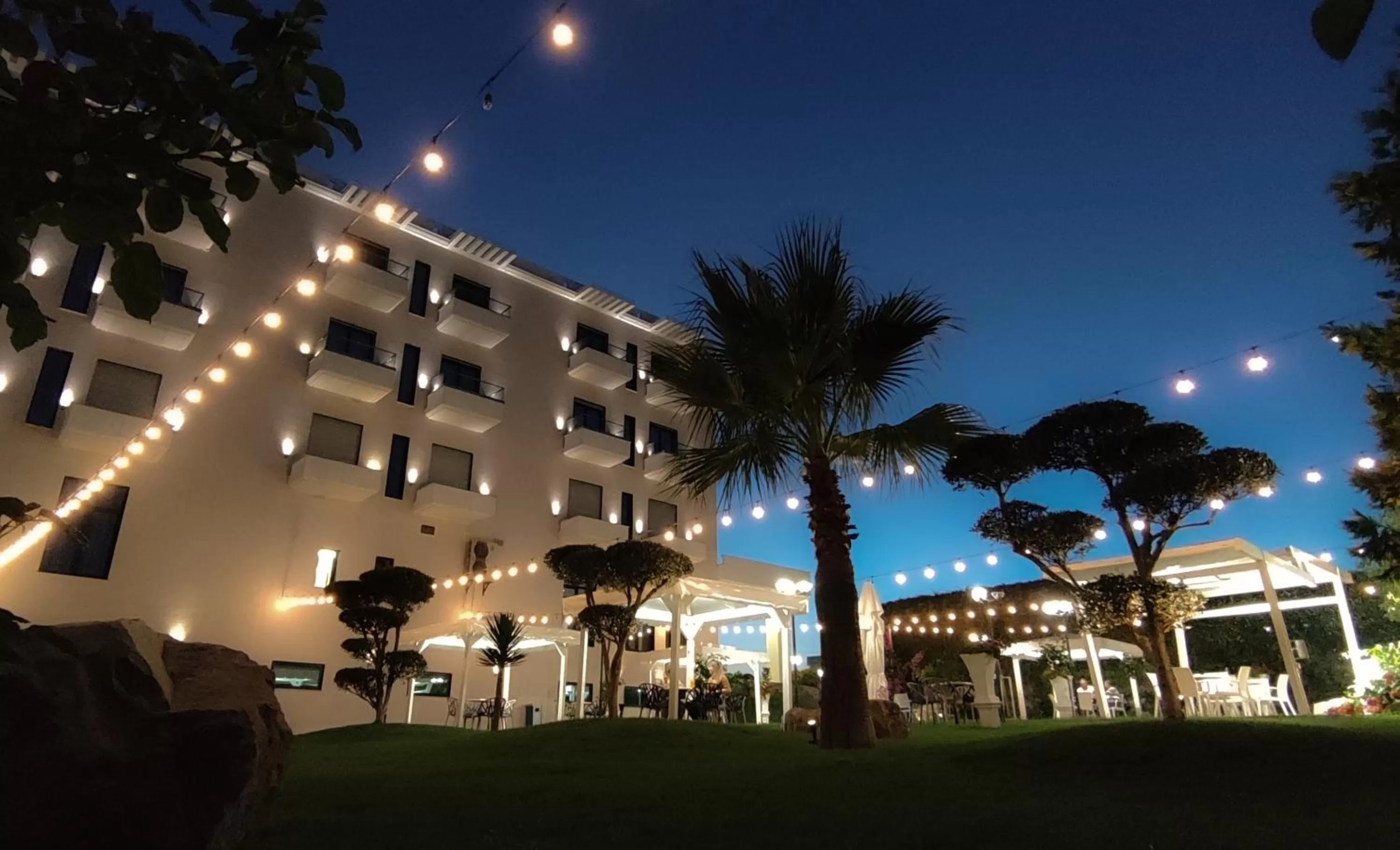 Property building in Hotel Delta Premium