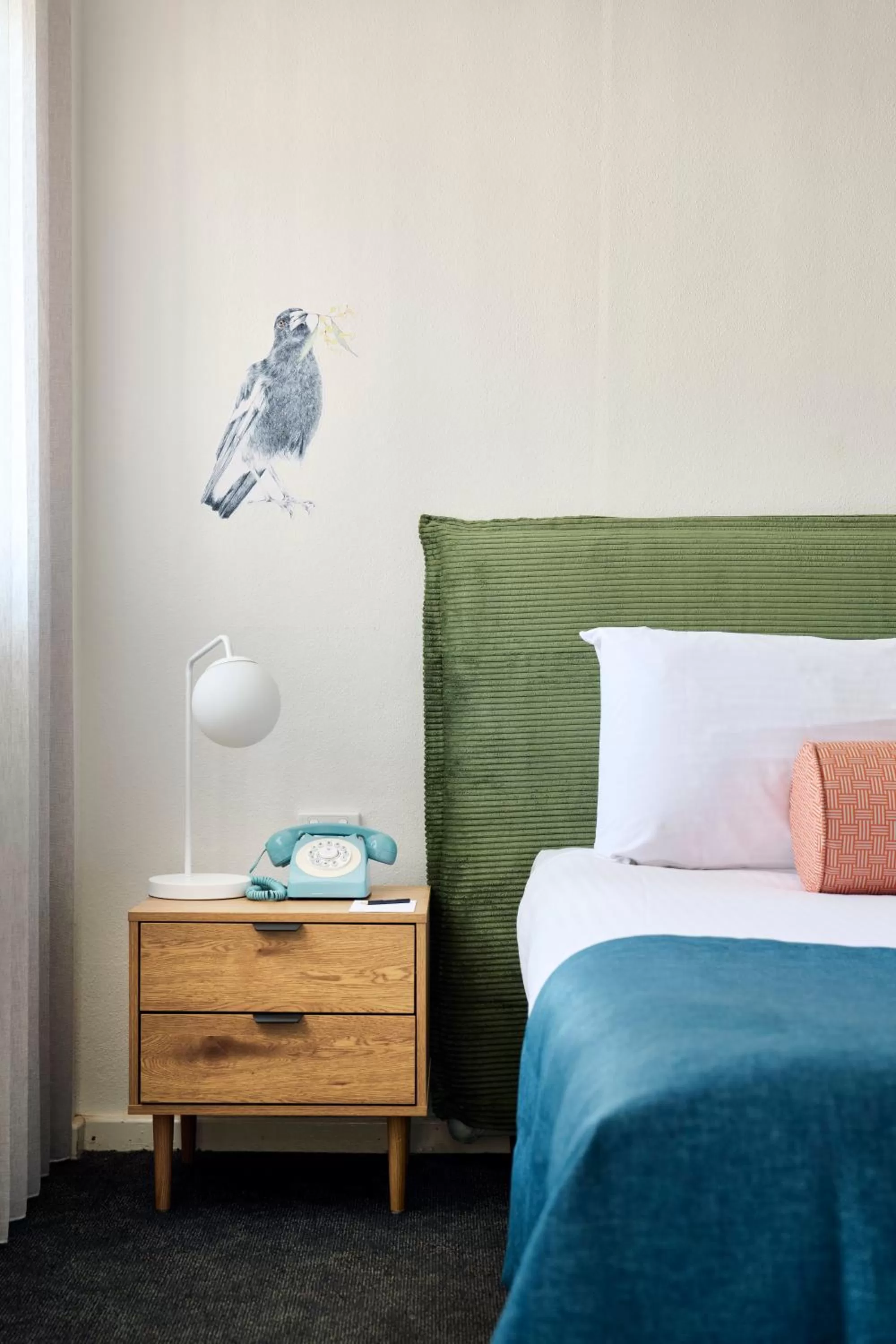 Bed in Baileys Parkside Motel by VetroBlu