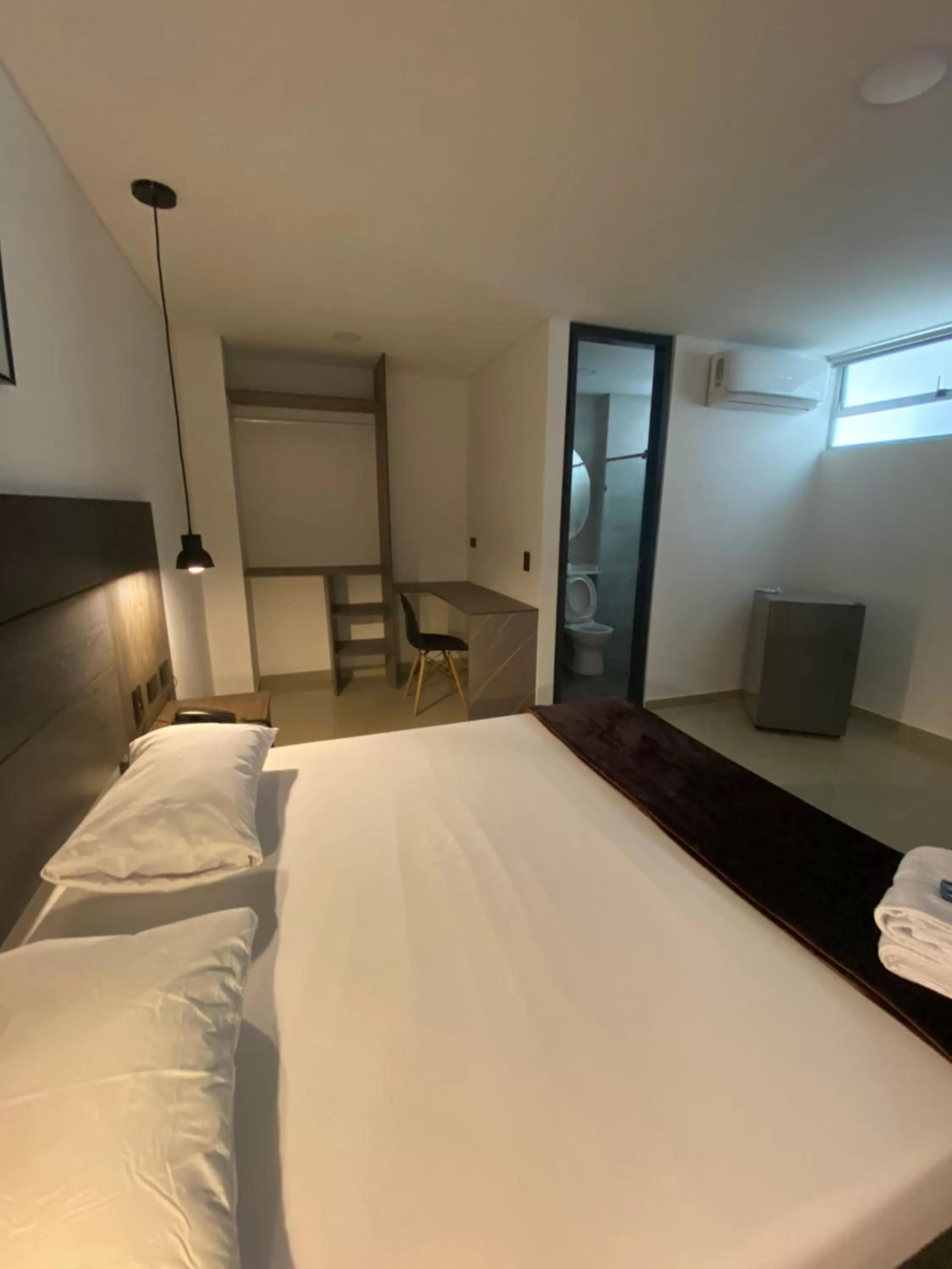 Bed in Hotel California City