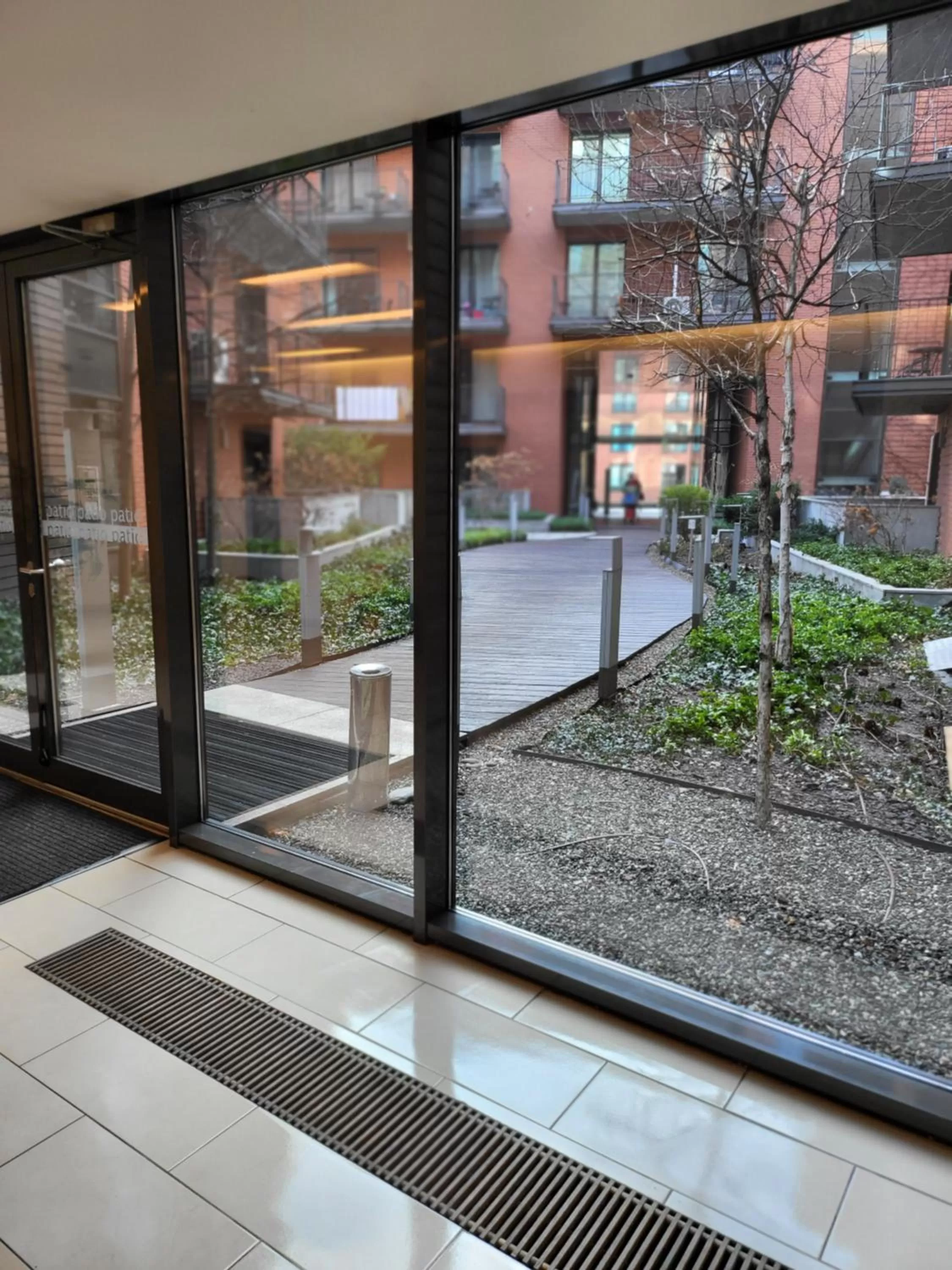 Patio in Amber Hostel Szlak