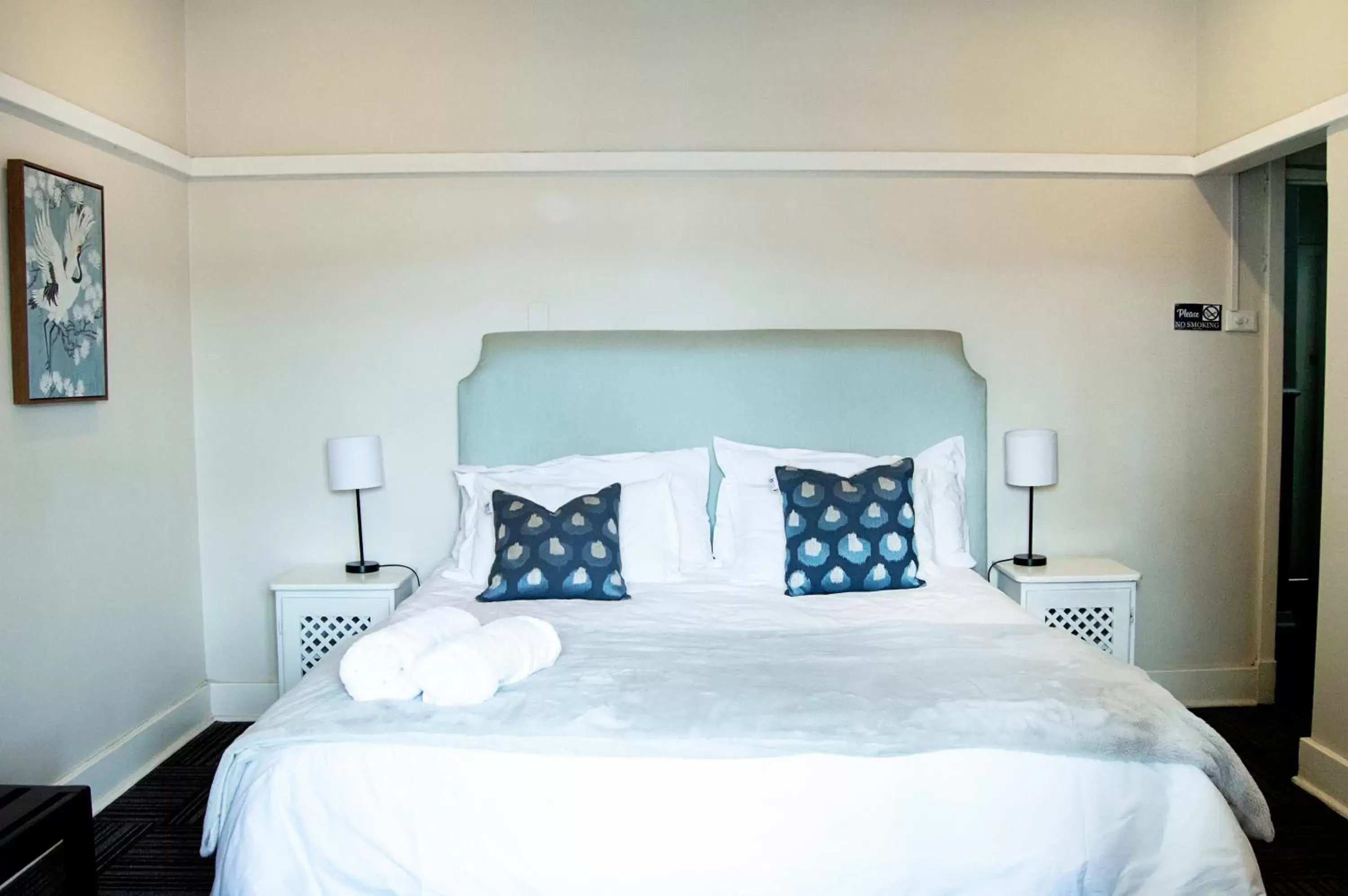 Deluxe King Suite - single occupancy in Thistle Hotel Deluxe King Suite - single occupancy in Thistle Hotel