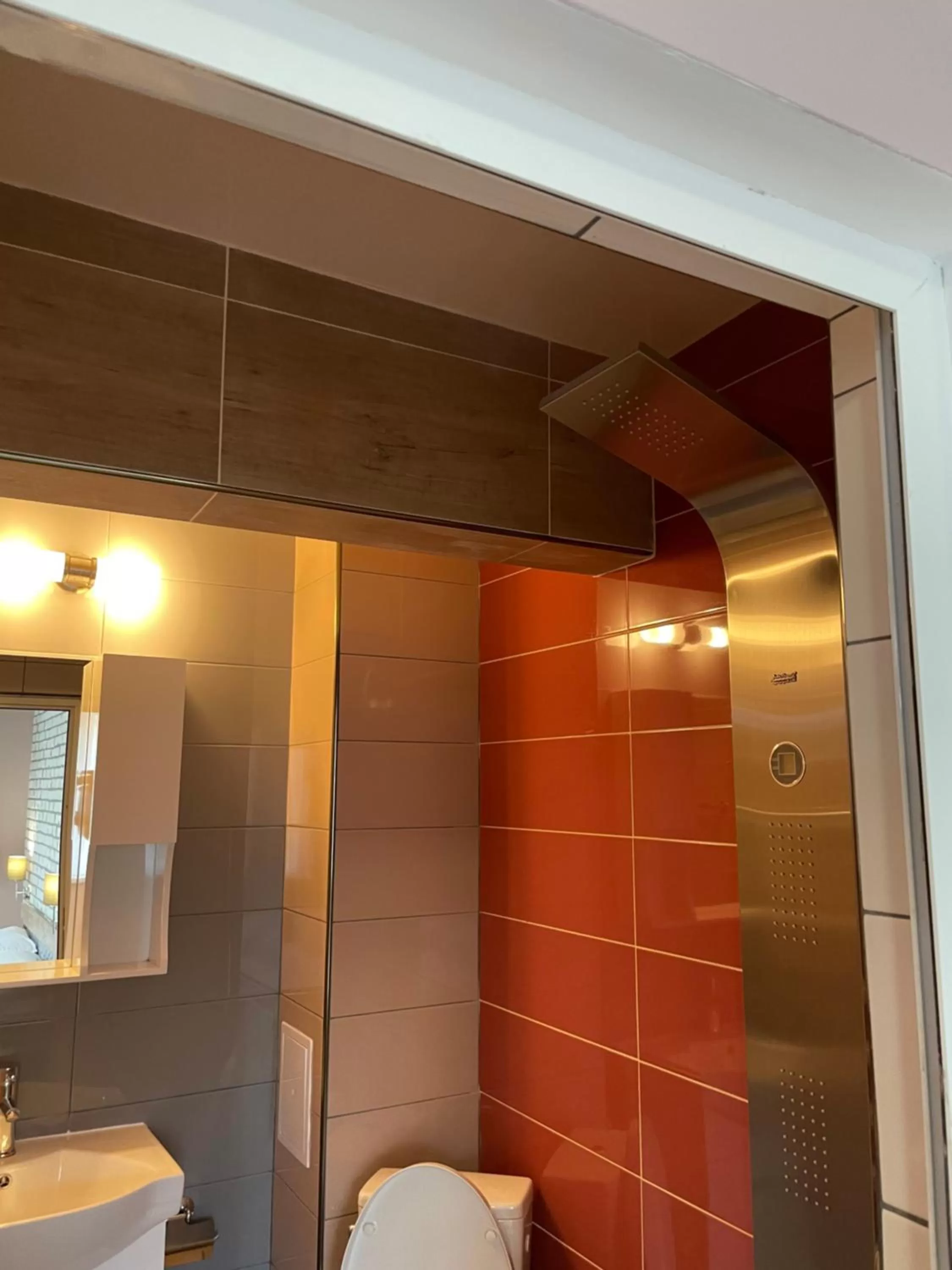 Bathroom in Family Hotel Malibu