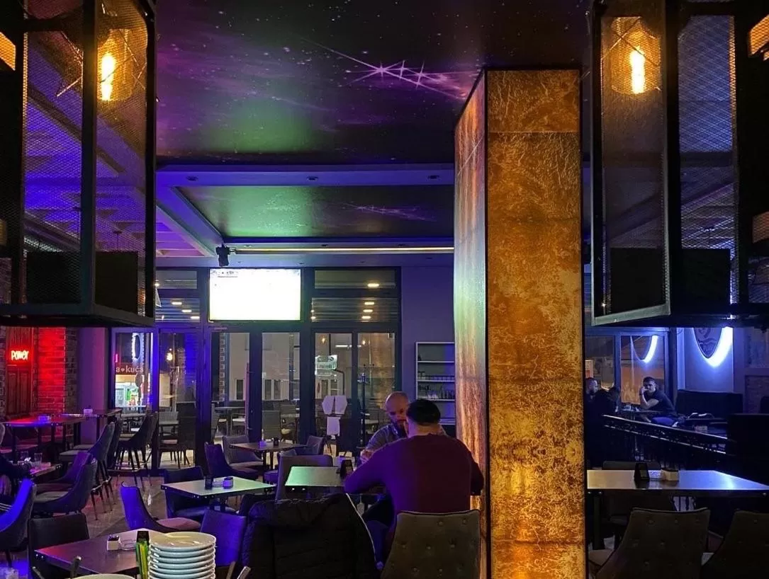 Restaurant/Places to Eat in Elan Luxury Apartments & Lounge Bar