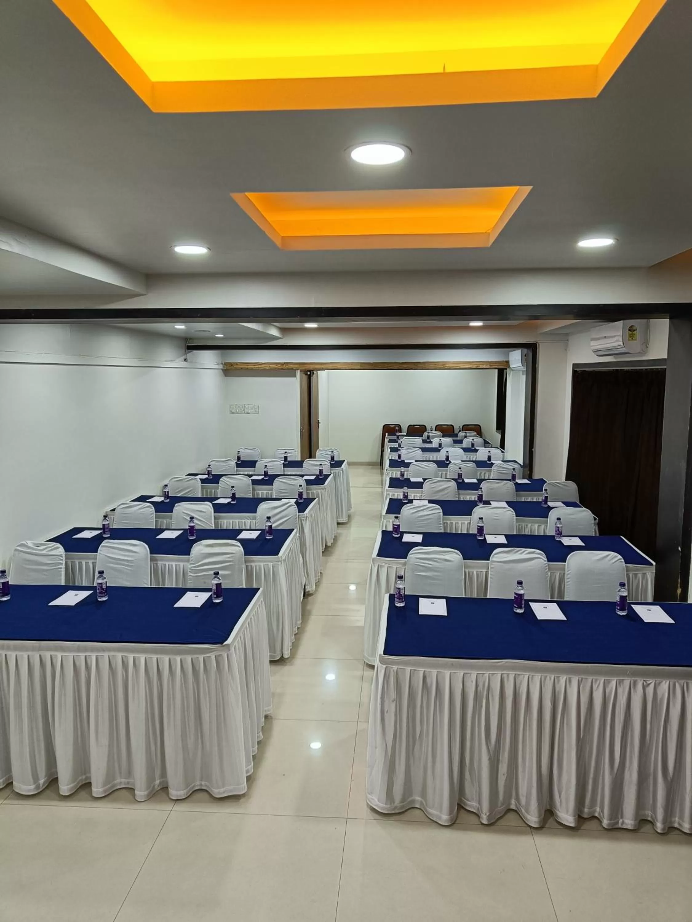 Meeting/conference room in Rapid Lakme Executive Hotel