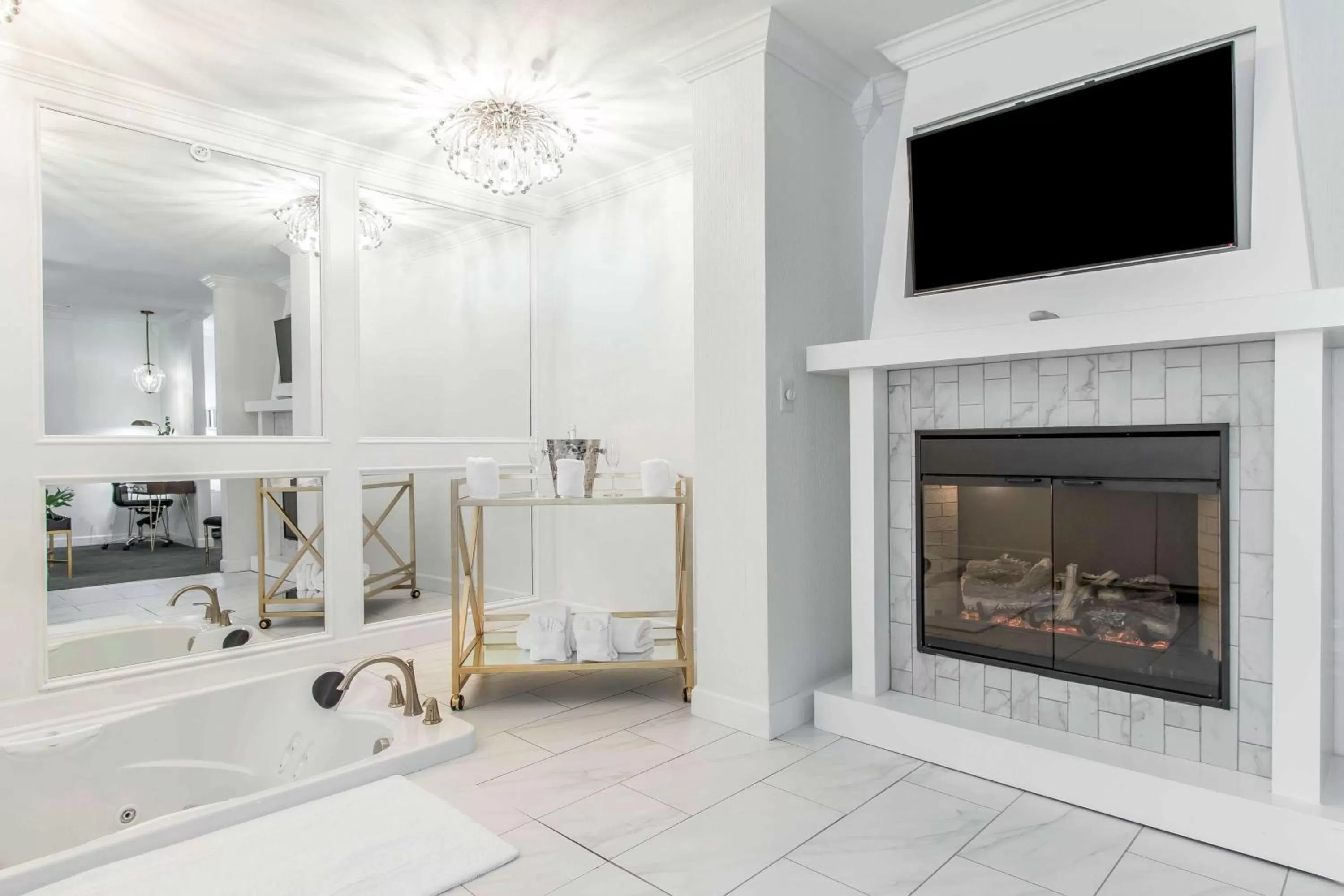 Bathroom in The Burgundy Hotel, Tapestry Collection by Hilton